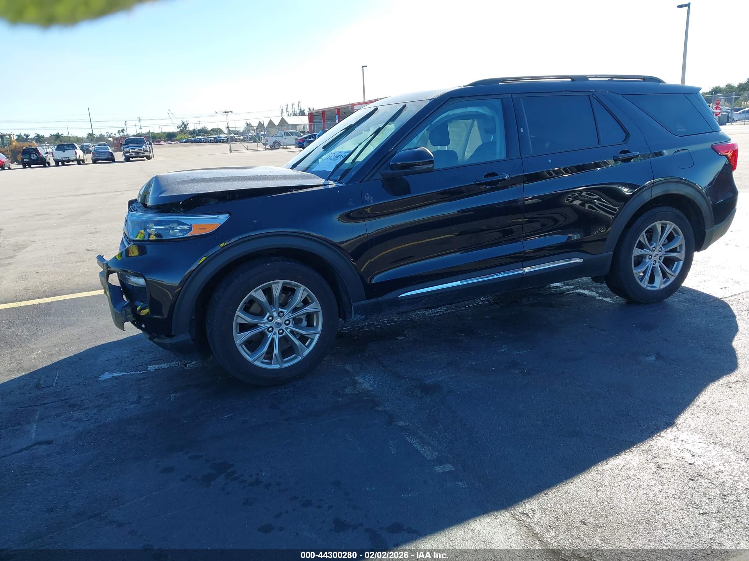 FORD EXPLORER image 2