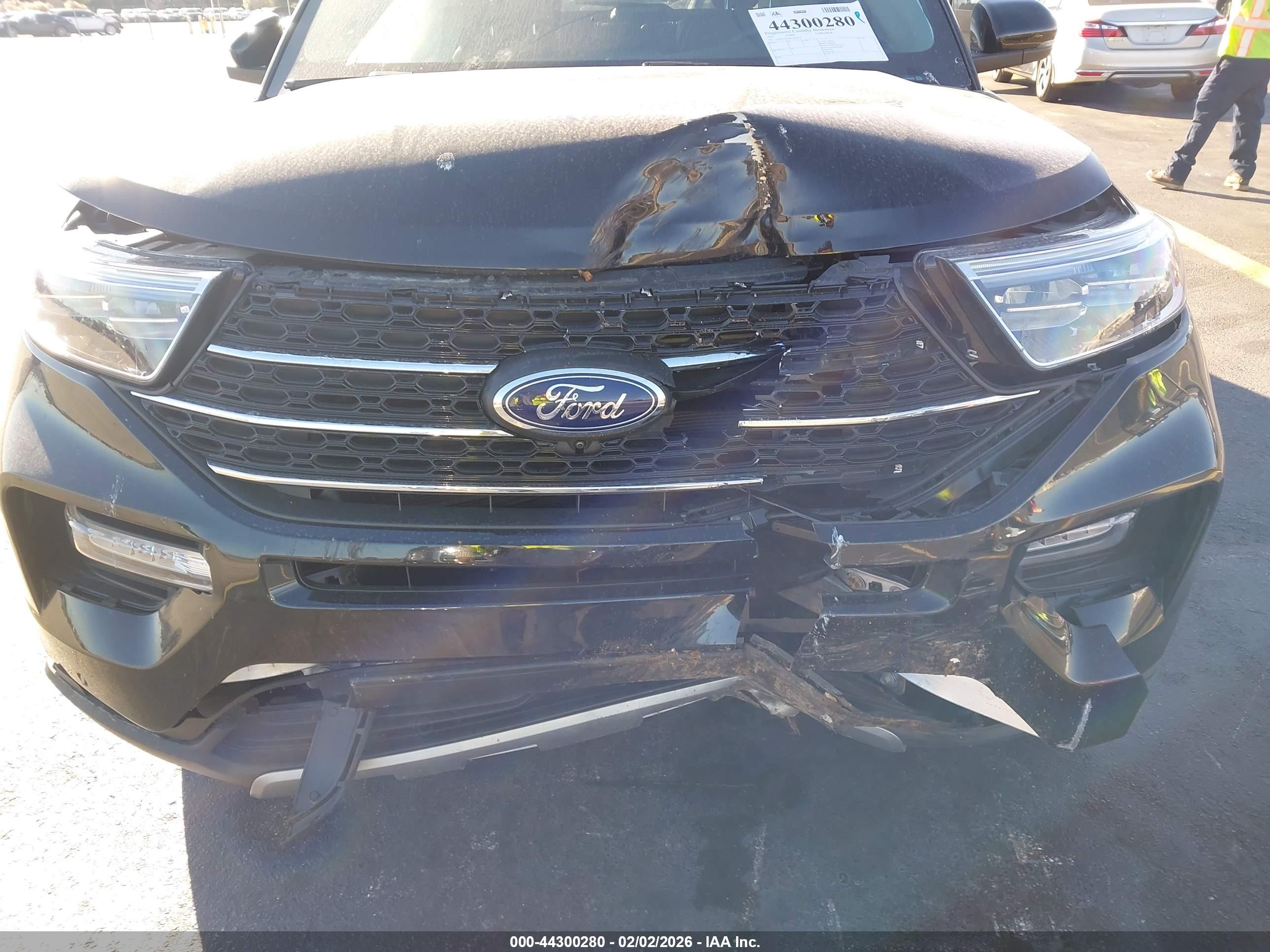 FORD EXPLORER image 6