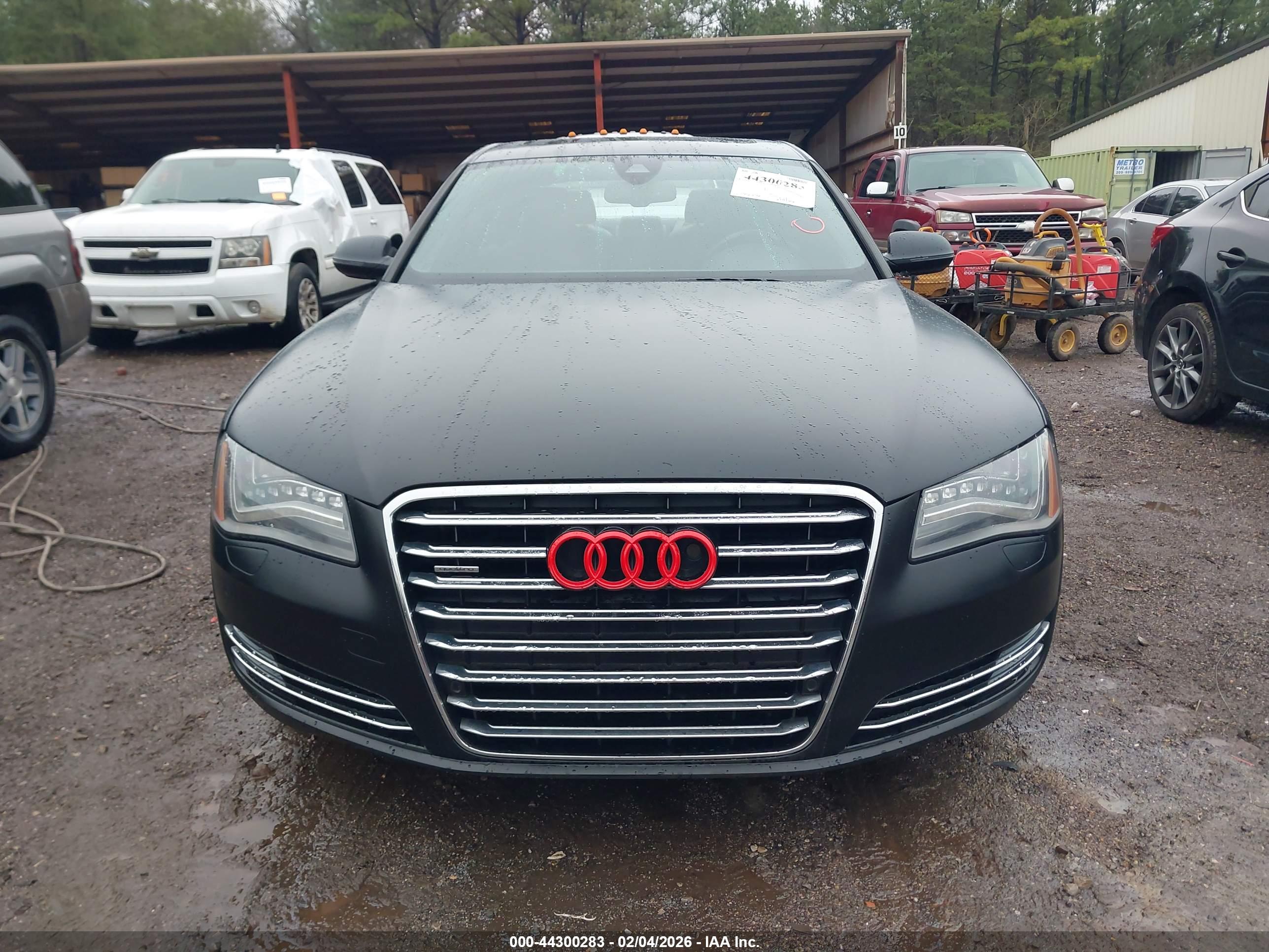 AUDI A8 image 6