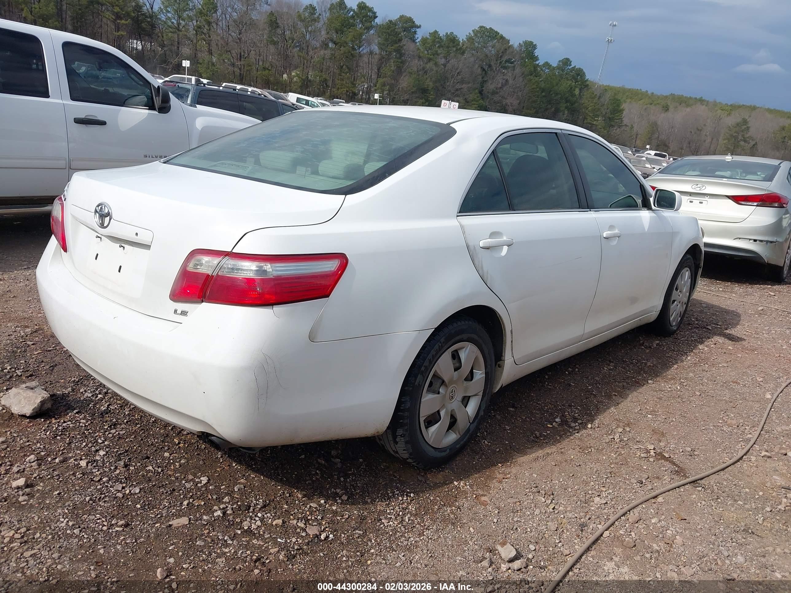 TOYOTA CAMRY image 4