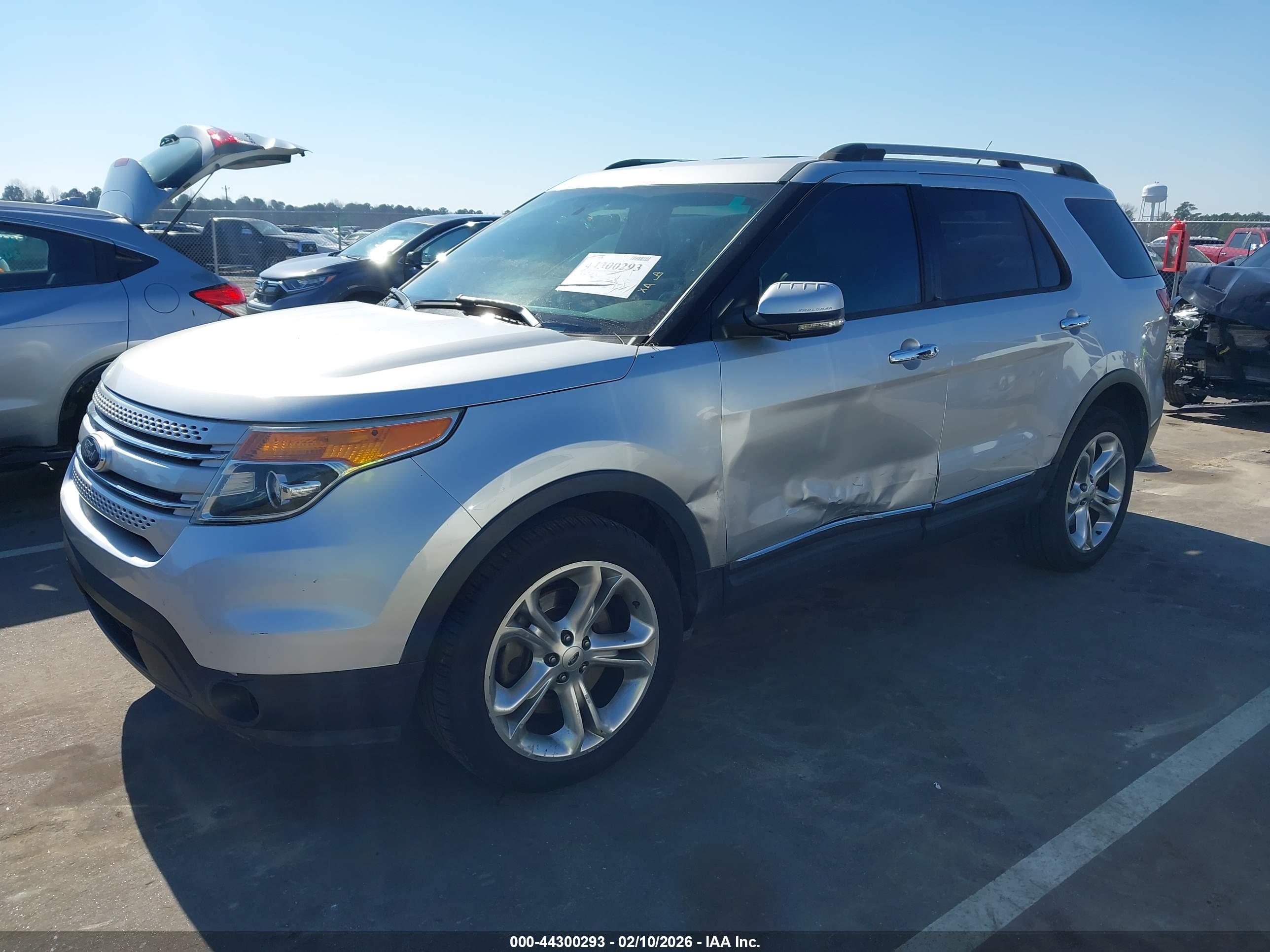 FORD EXPLORER image 2