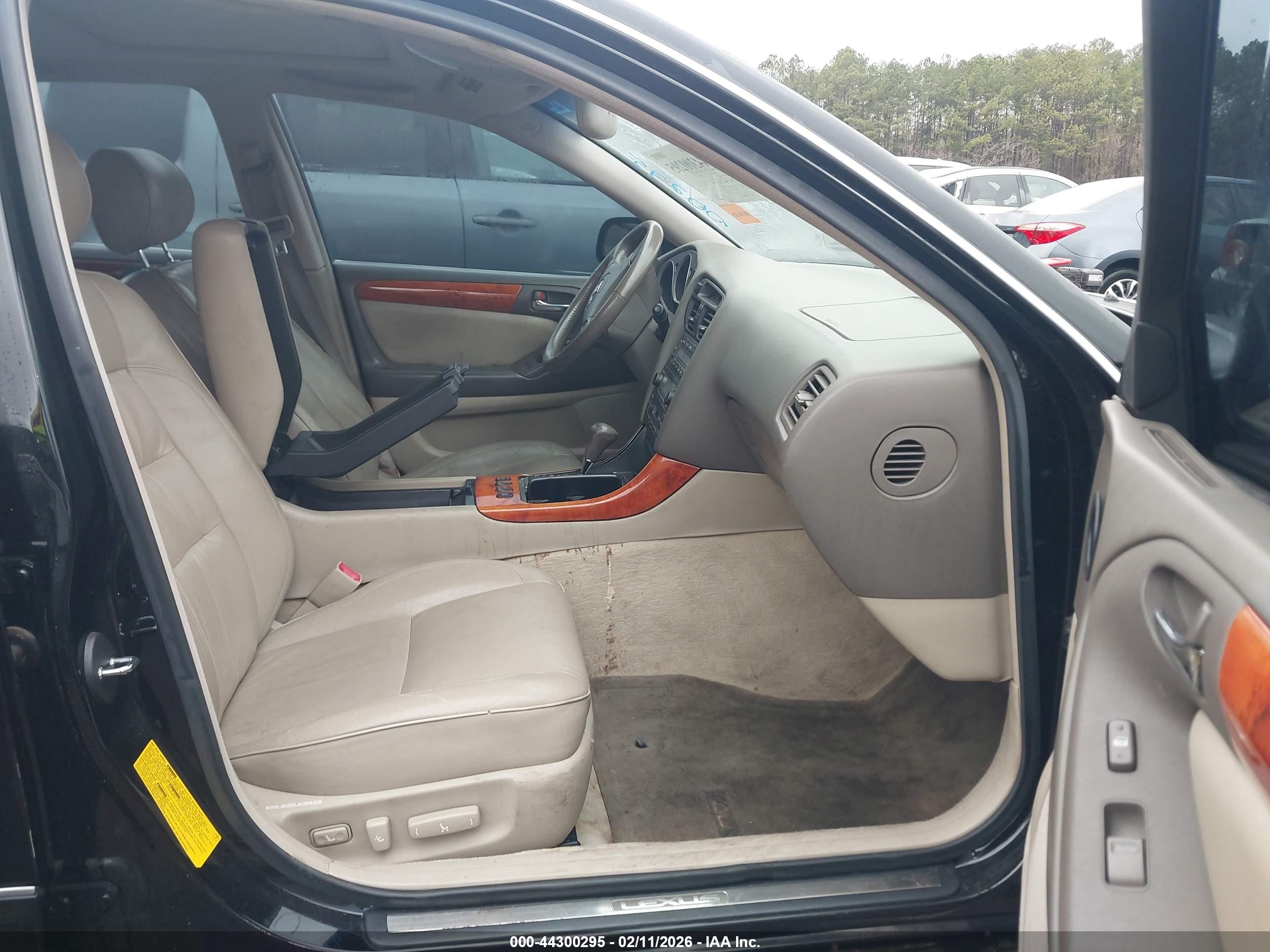 LEXUS GS image 5