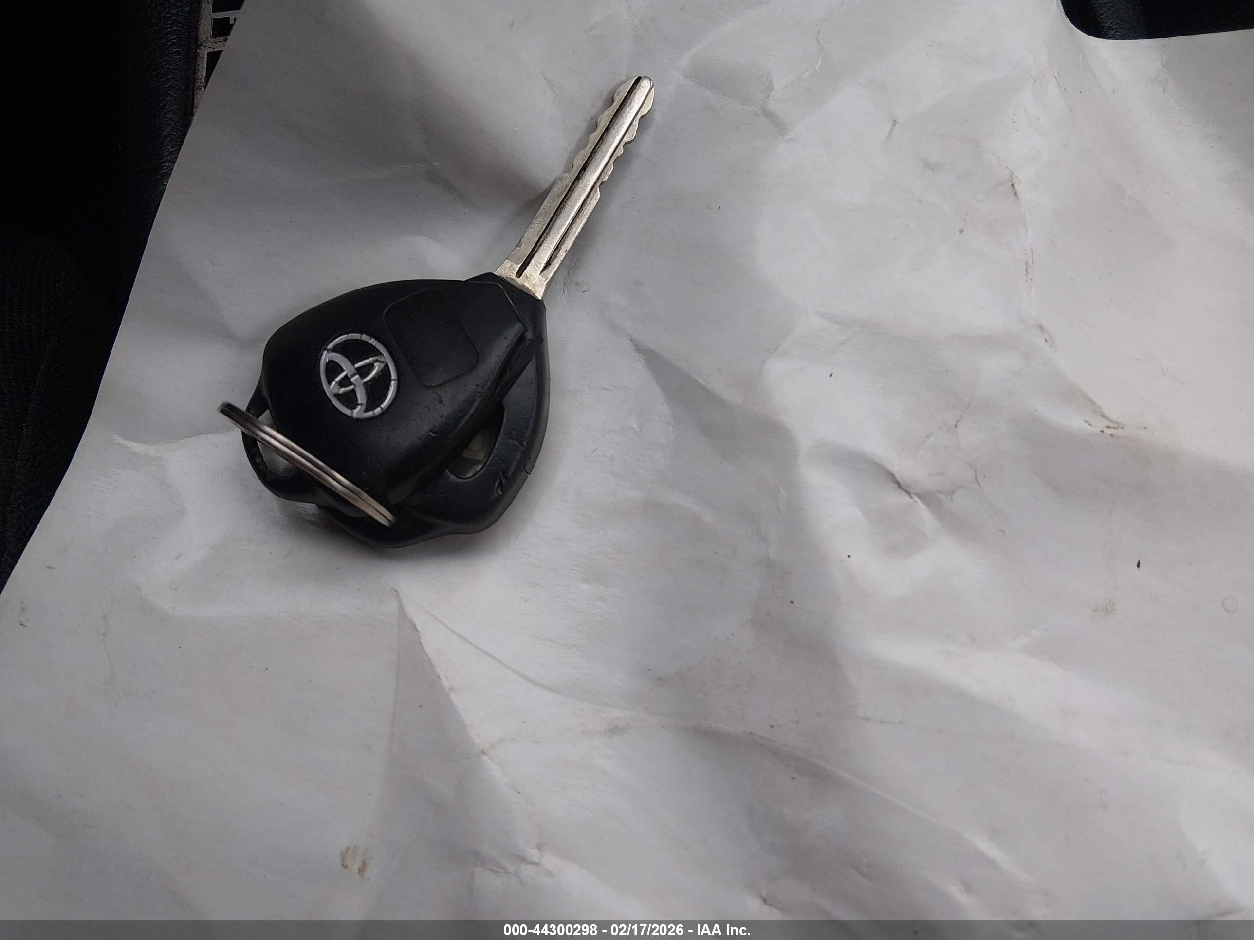 TOYOTA CAMRY image 11