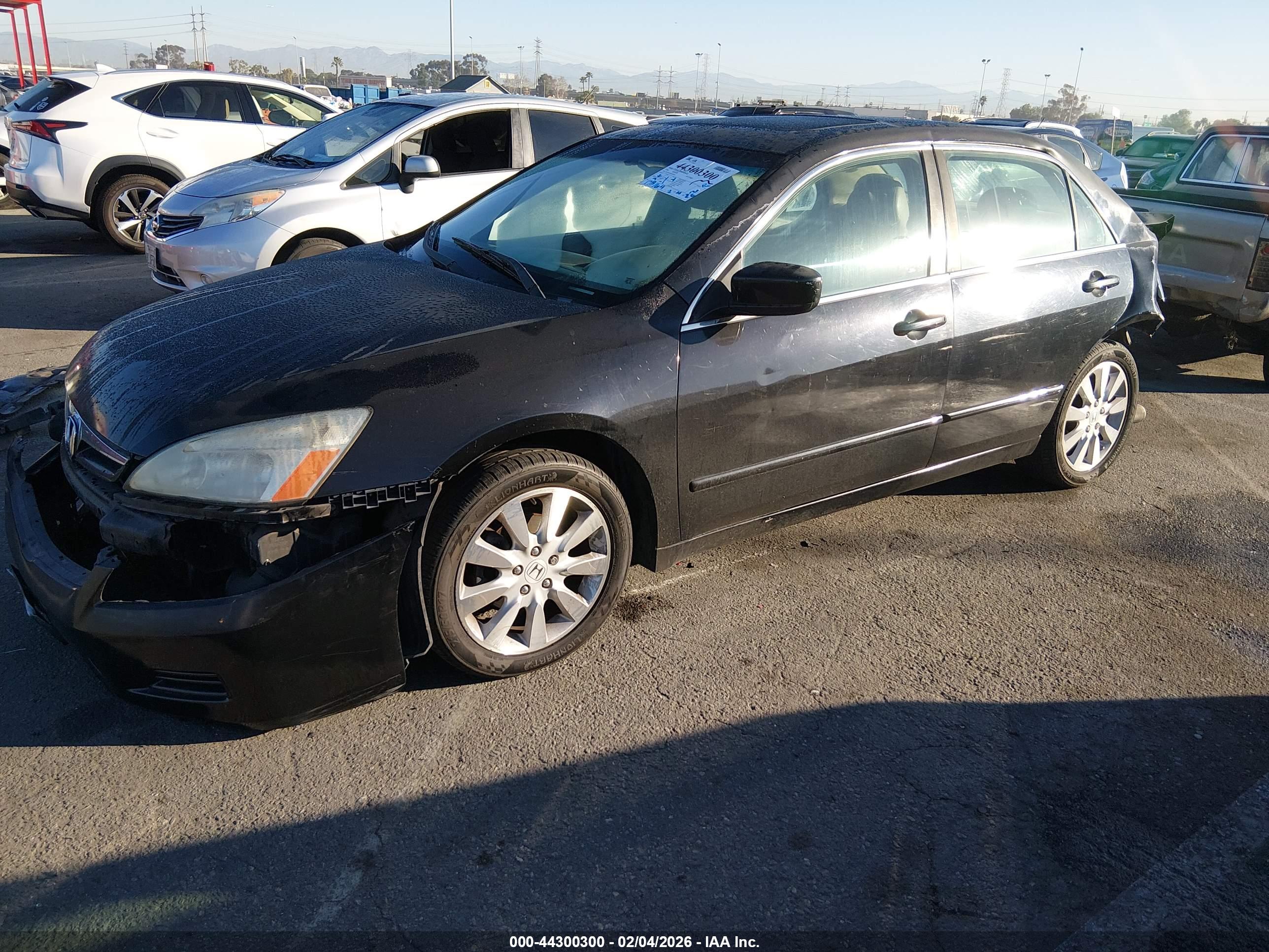 HONDA ACCORD image 2
