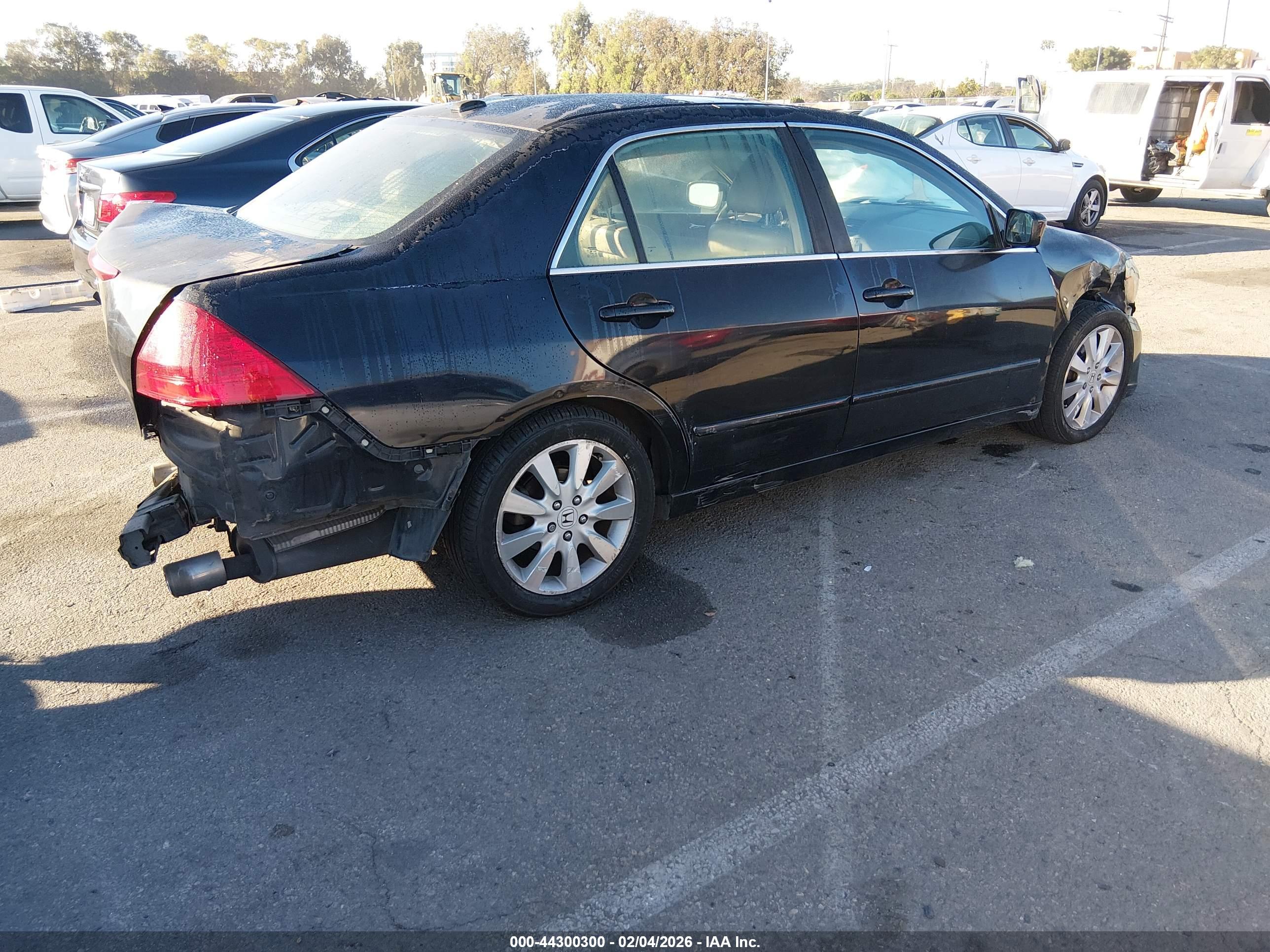HONDA ACCORD image 4