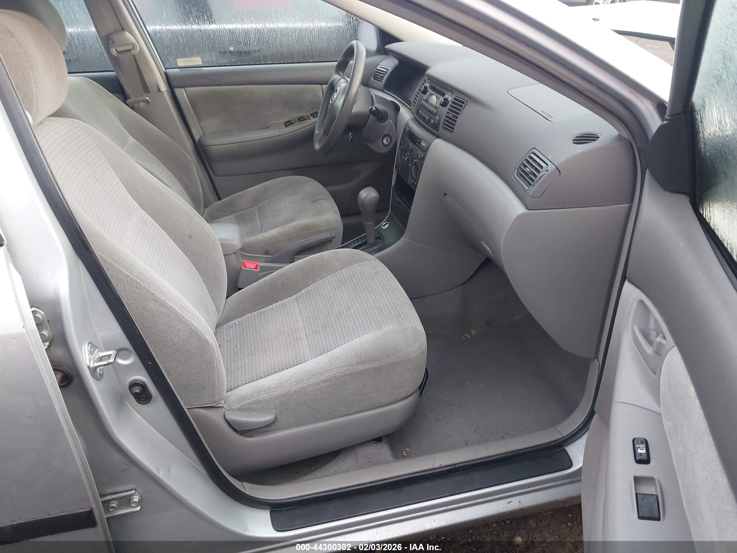 TOYOTA COROLLA image 5