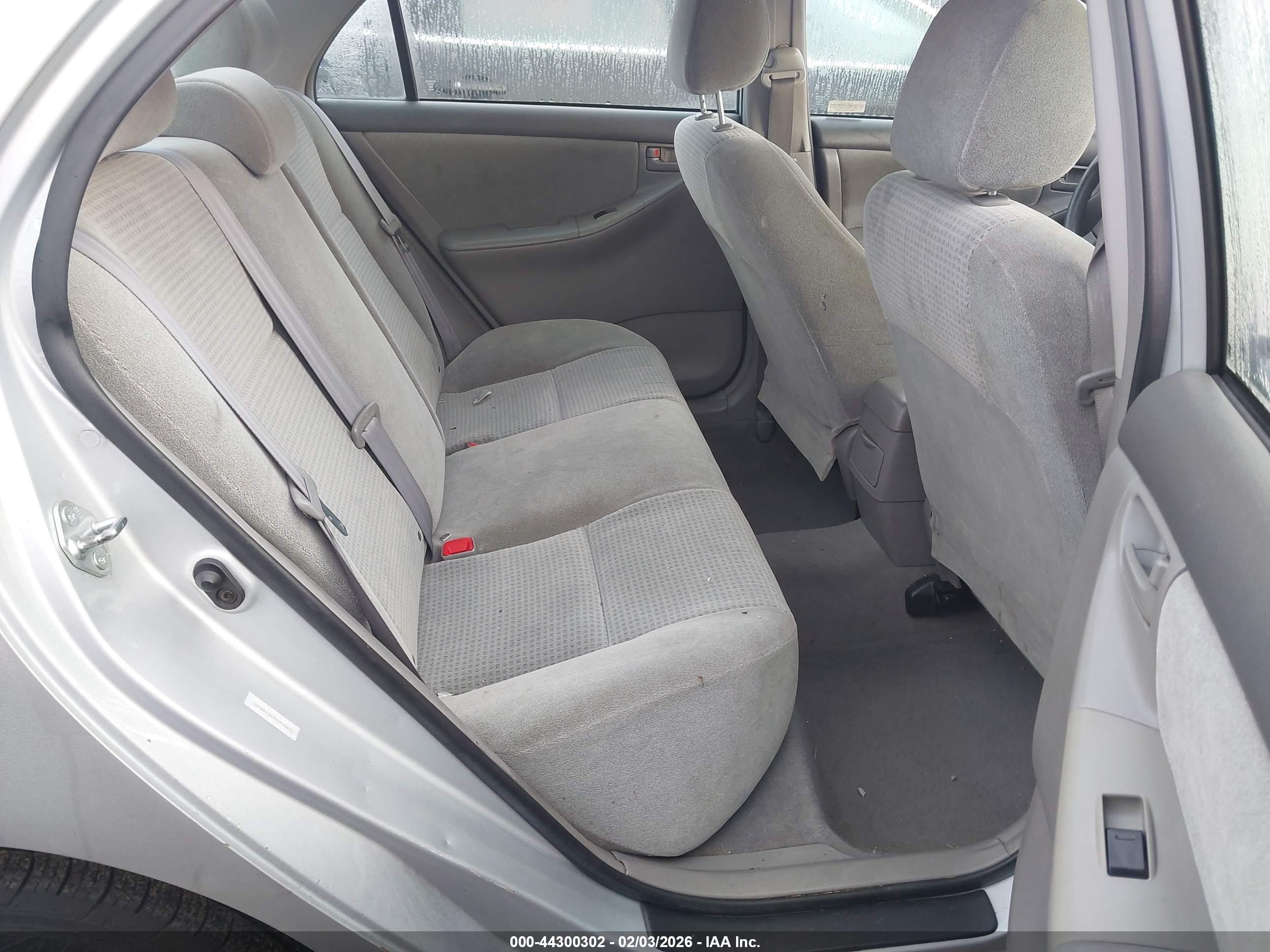 TOYOTA COROLLA image 8