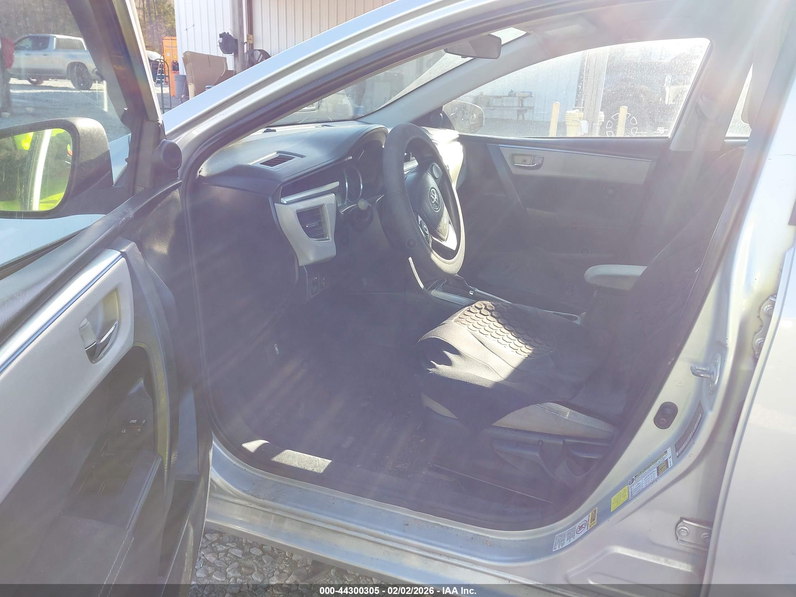 TOYOTA COROLLA image 5
