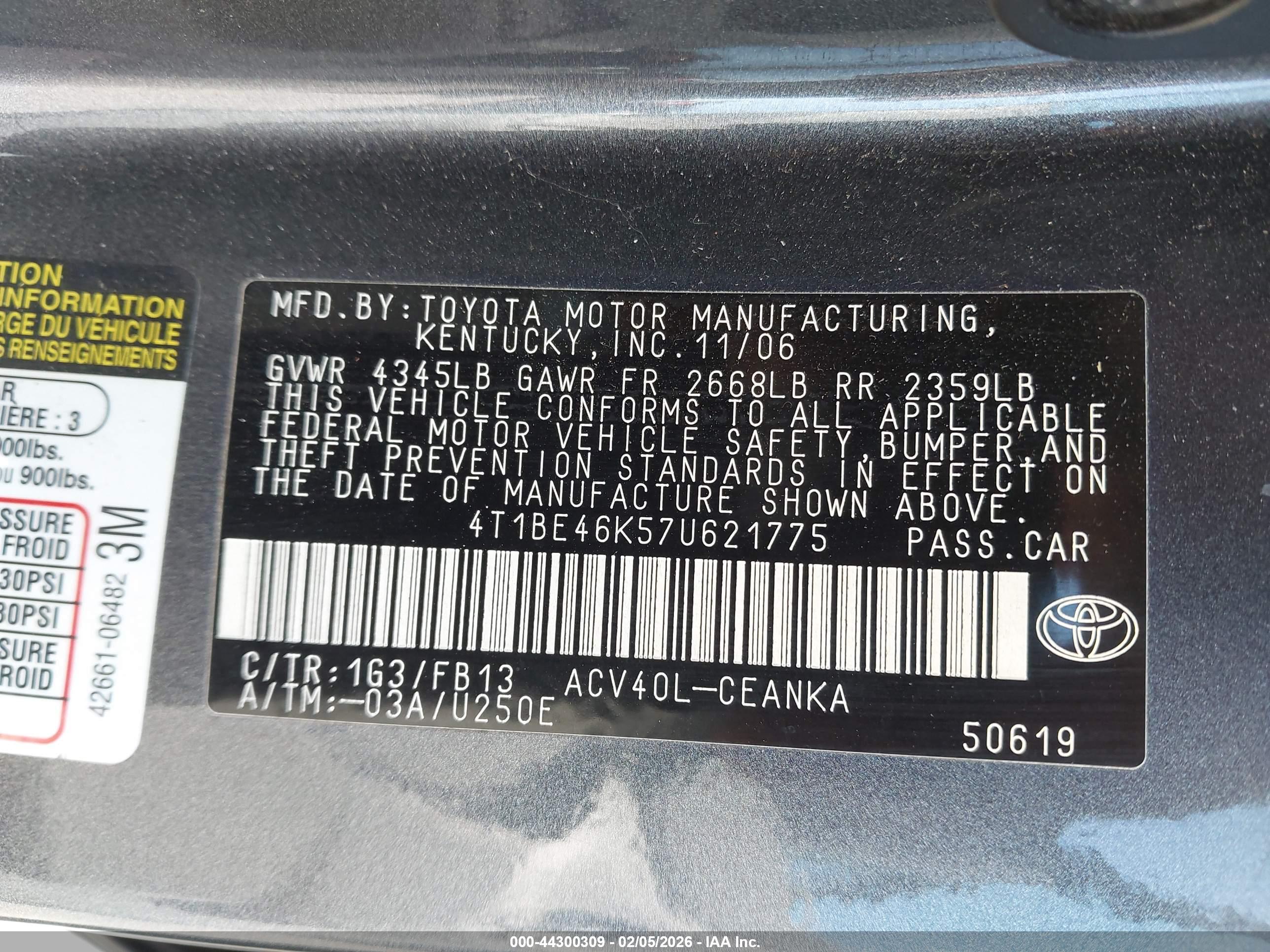 TOYOTA CAMRY image 9