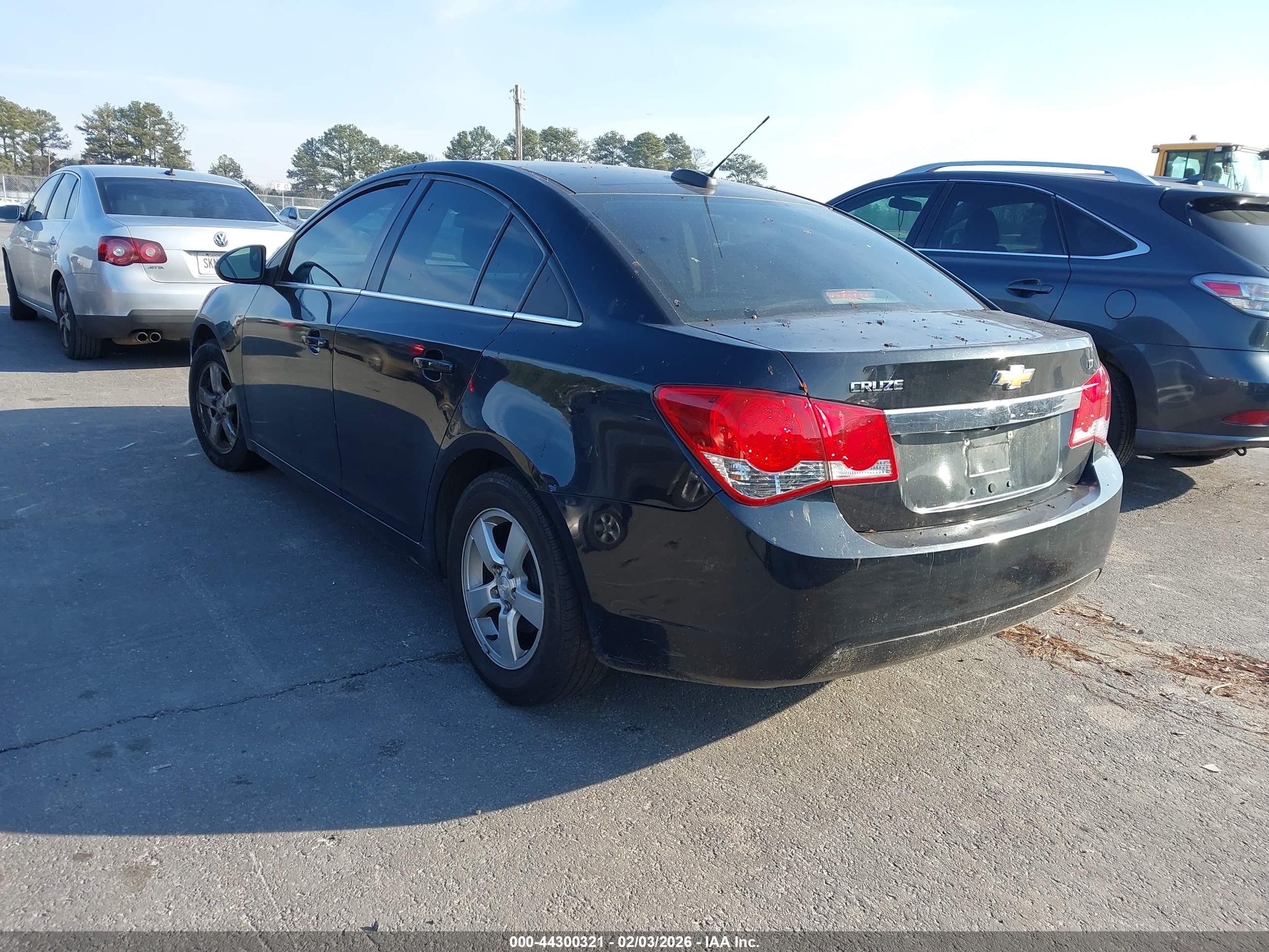 CHEVROLET CRUZE image 3