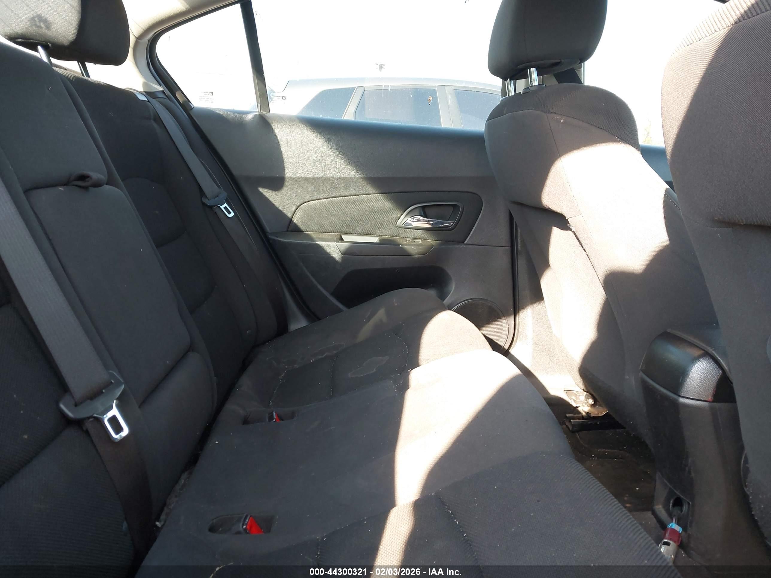 CHEVROLET CRUZE image 8