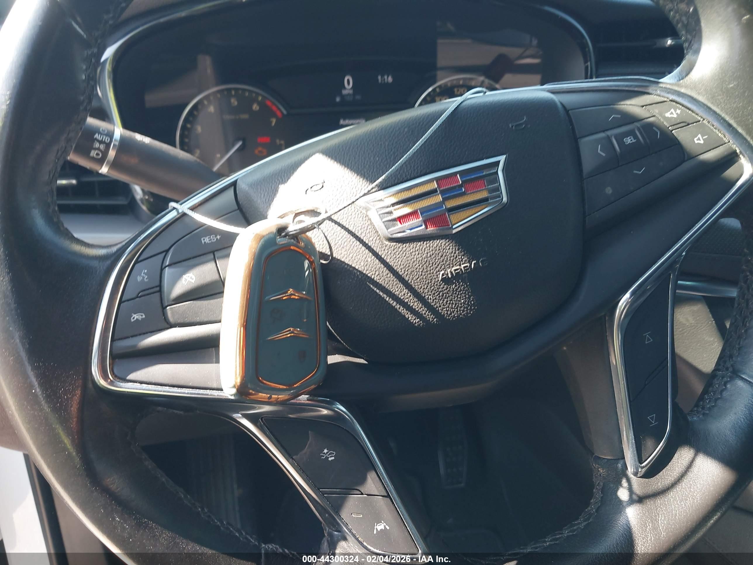 CADILLAC XT5 image 11