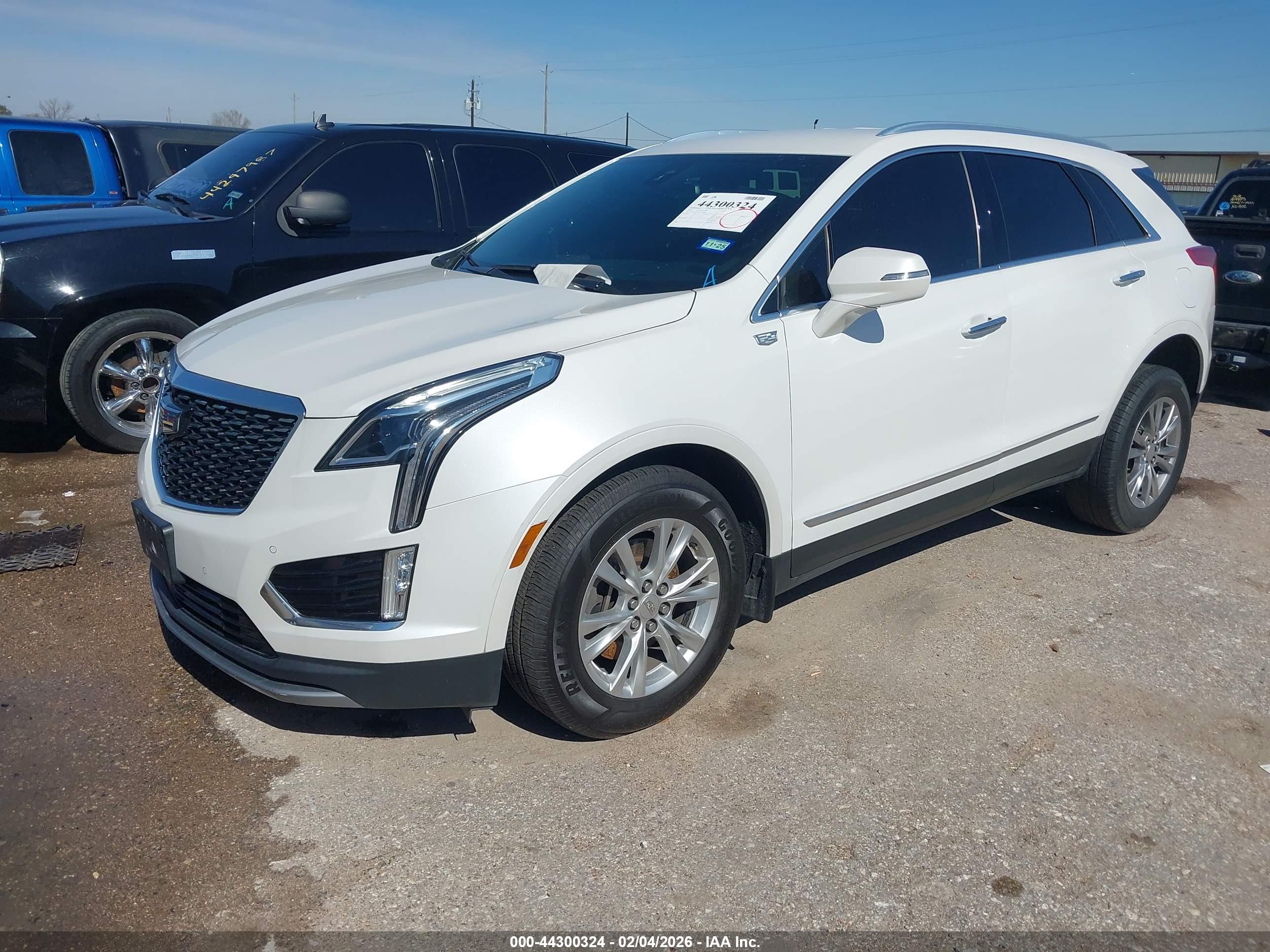 CADILLAC XT5 image 2