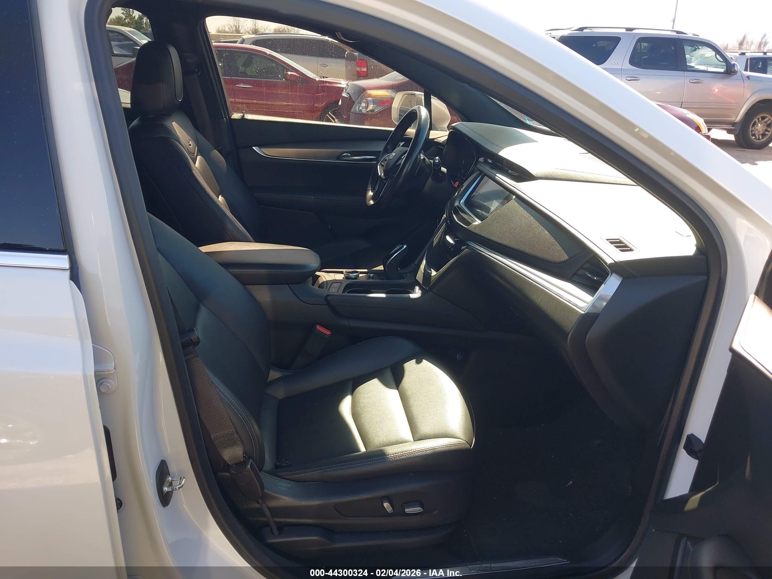 CADILLAC XT5 image 5