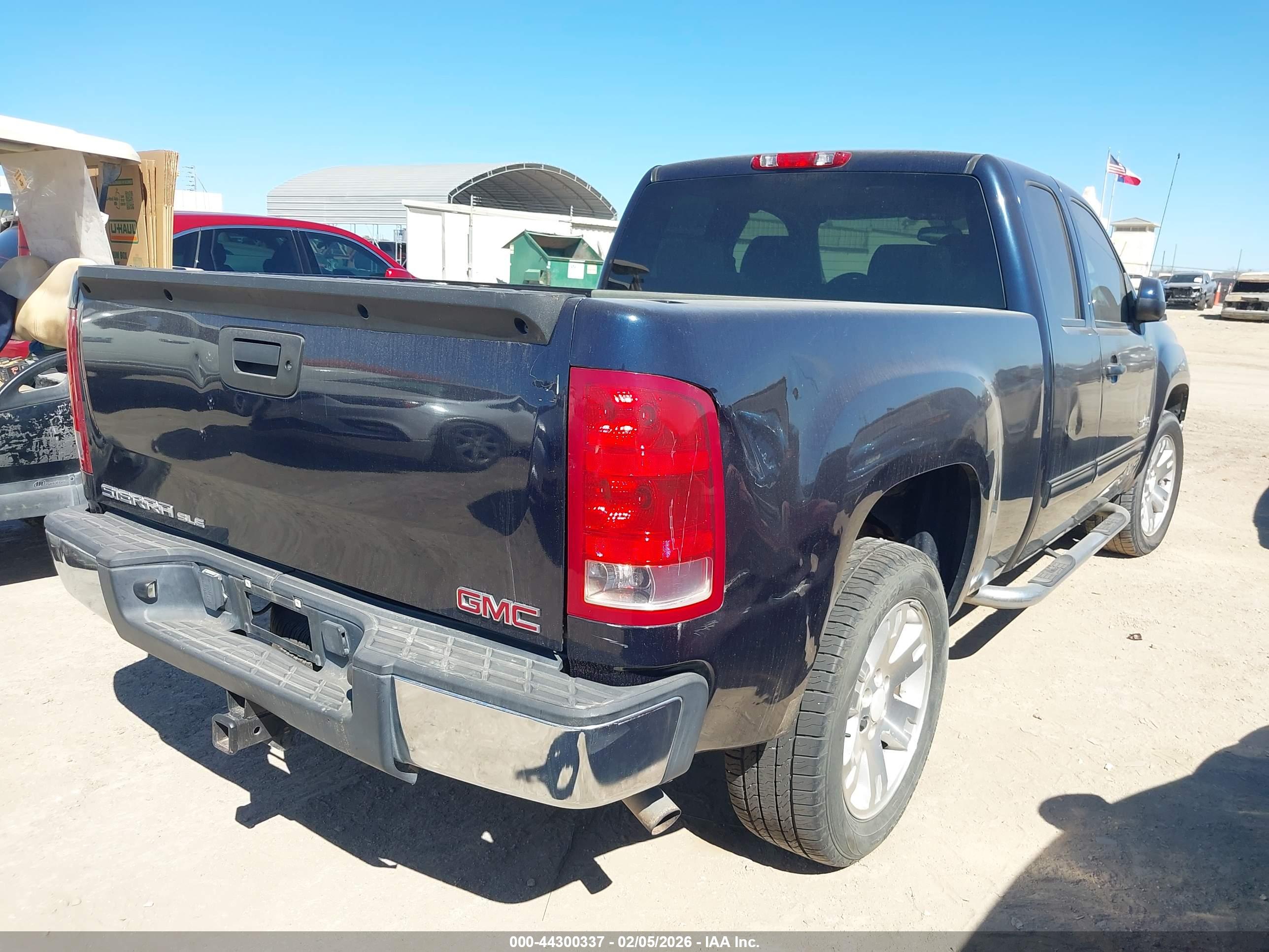 GMC SIERRA image 4