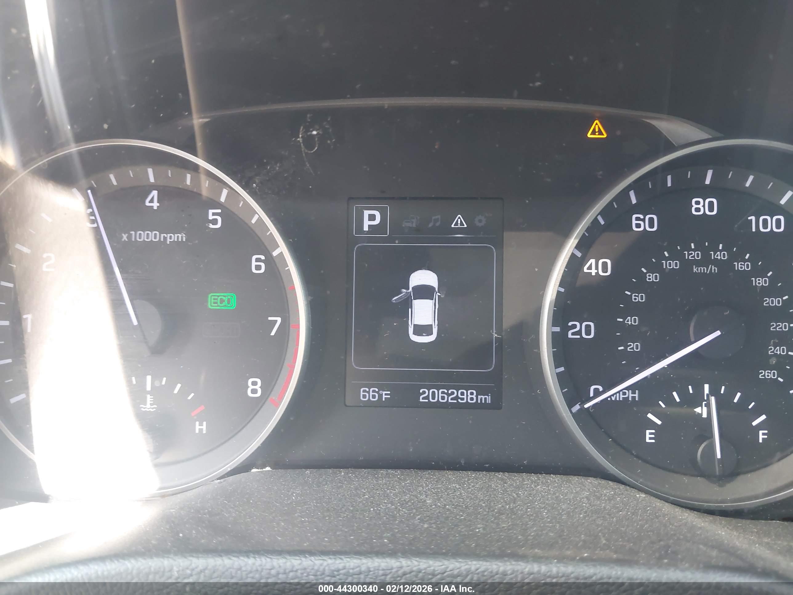 HYUNDAI ELANTRA image 7