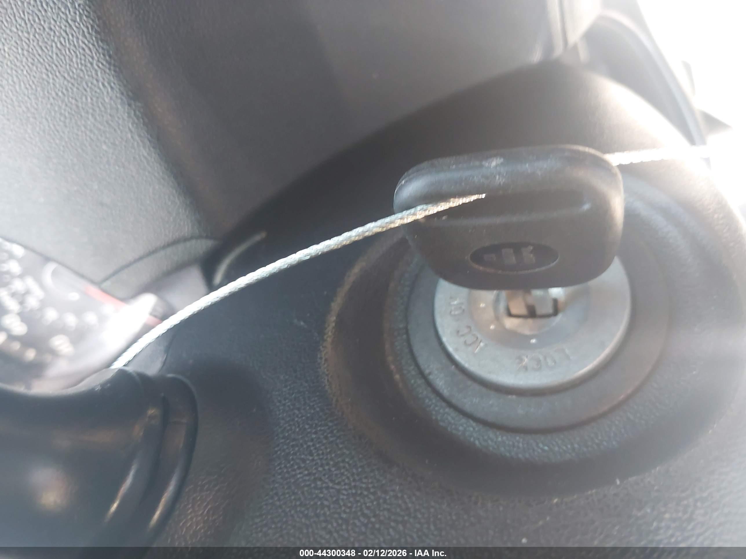 HYUNDAI TUCSON image 11