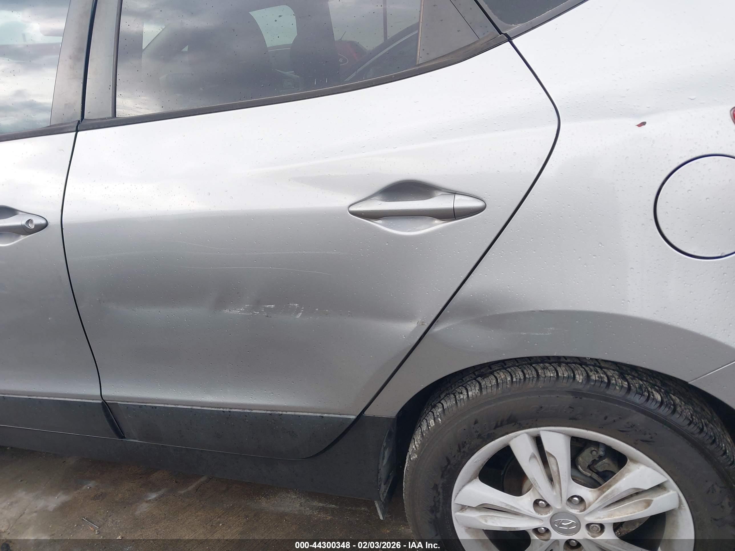 HYUNDAI TUCSON image 6