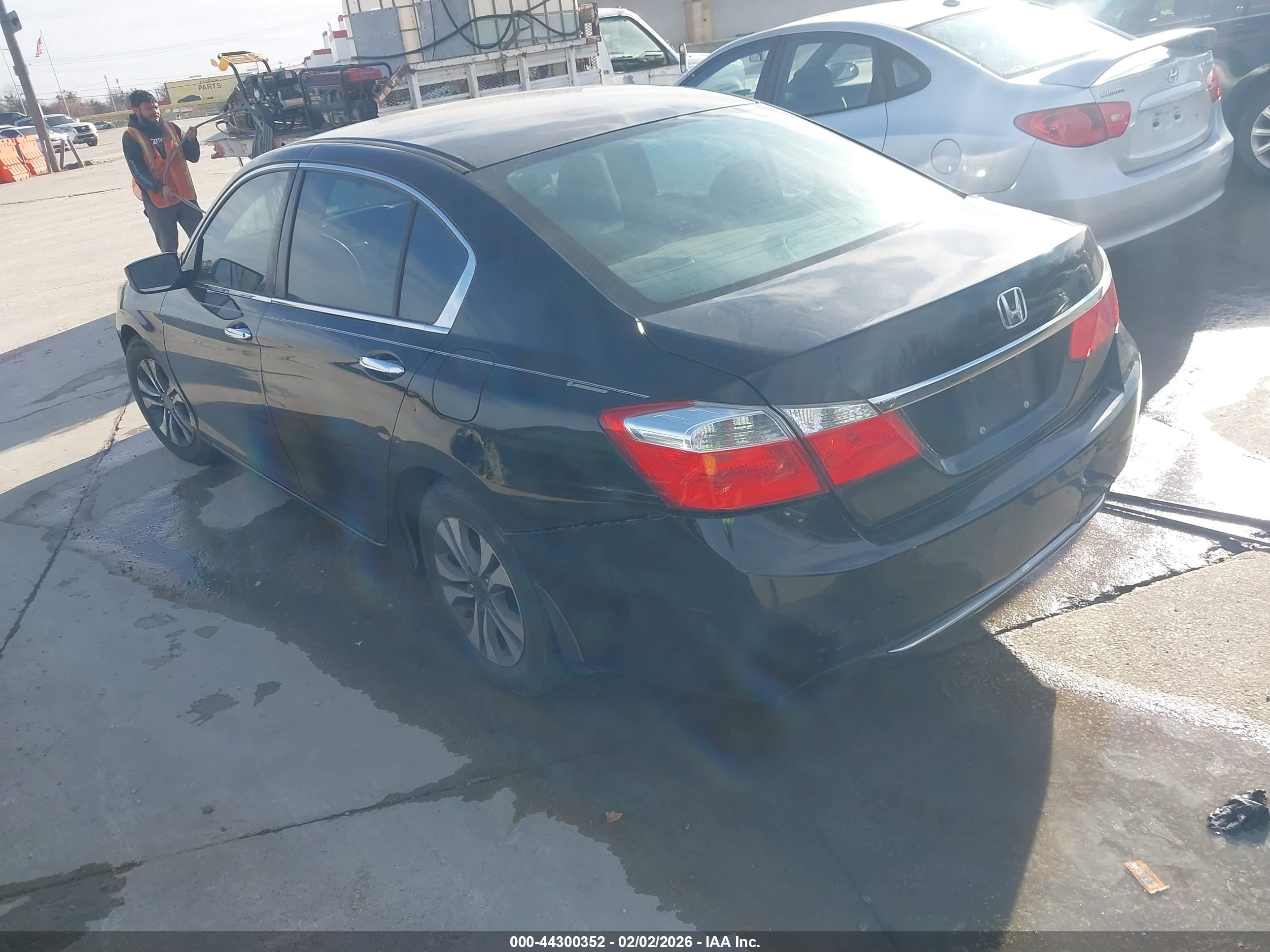 HONDA ACCORD image 3