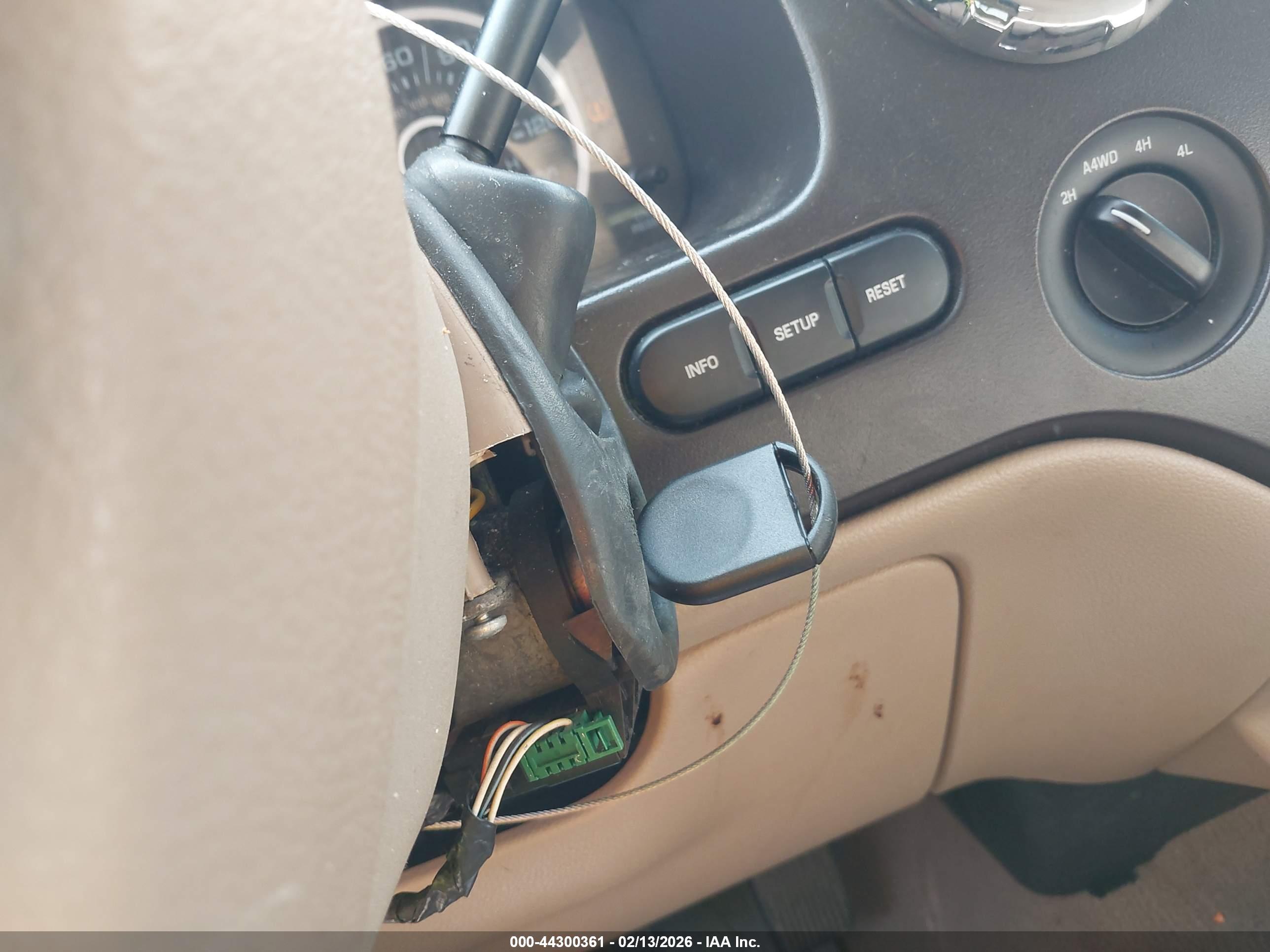 FORD EXPEDITION image 11