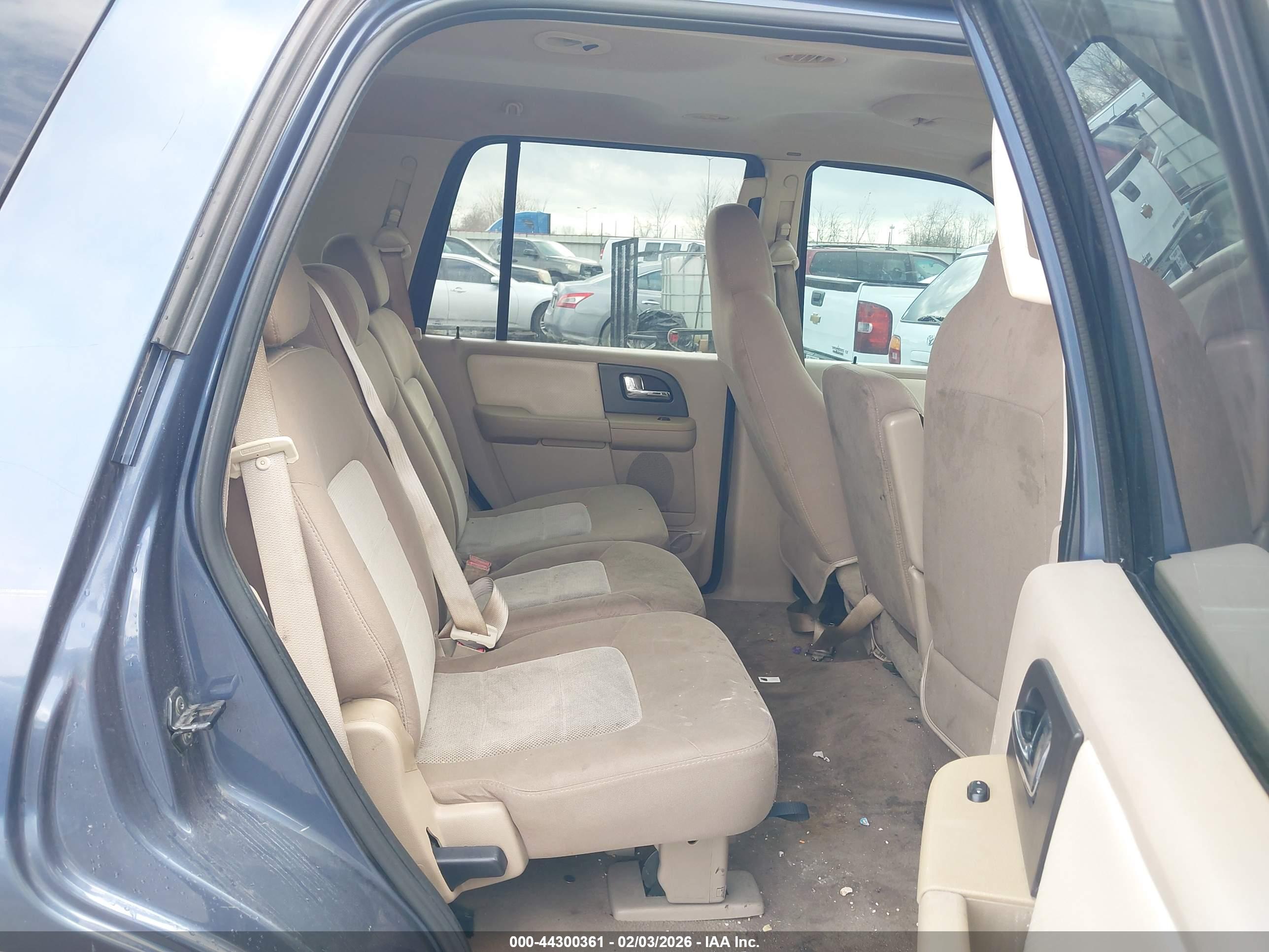FORD EXPEDITION image 8