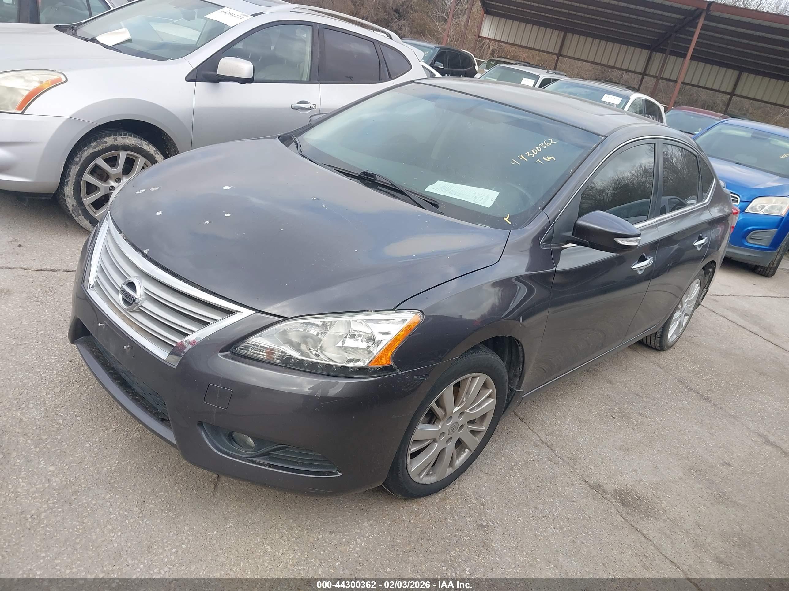 NISSAN SENTRA image 2
