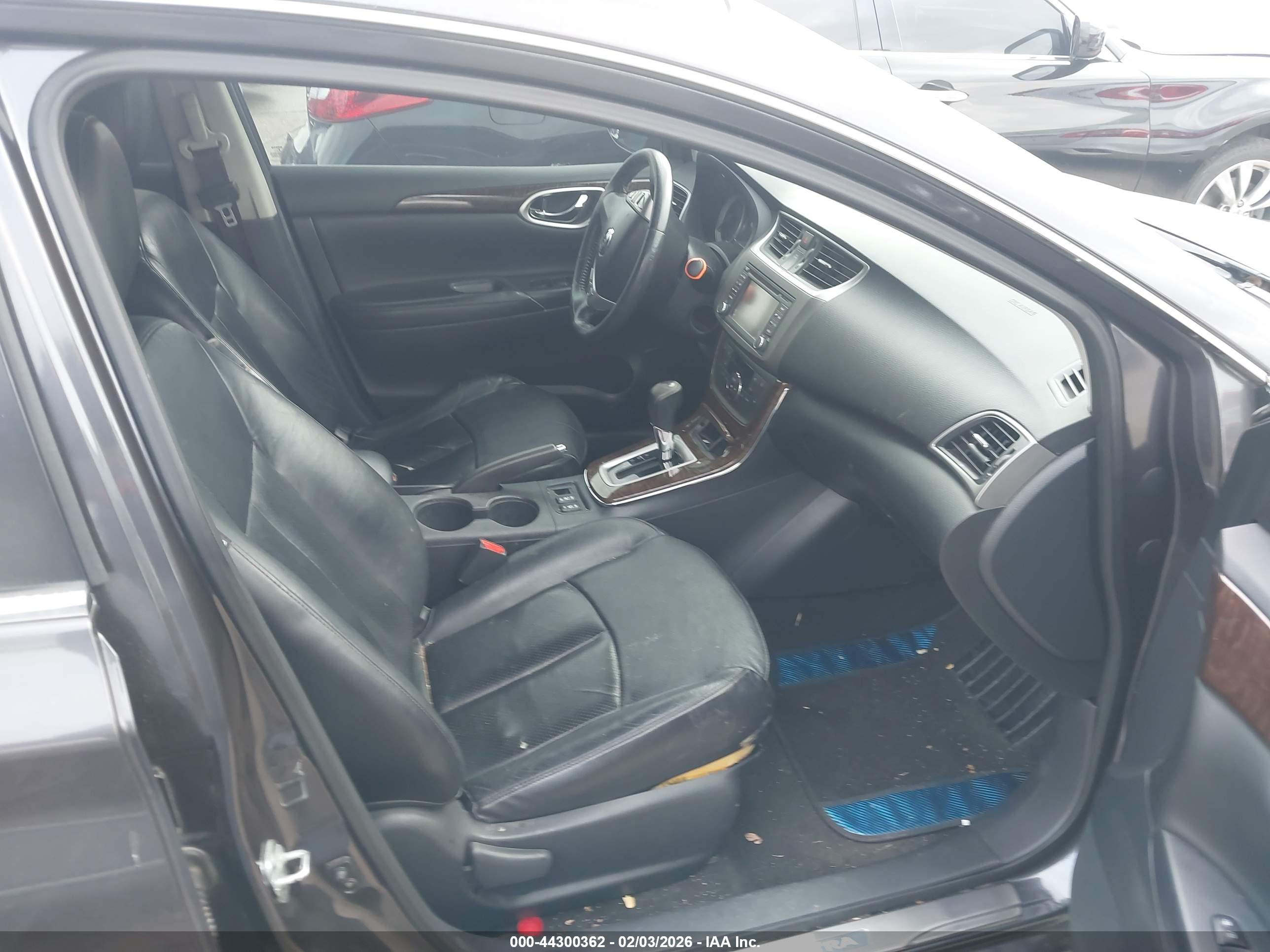 NISSAN SENTRA image 5