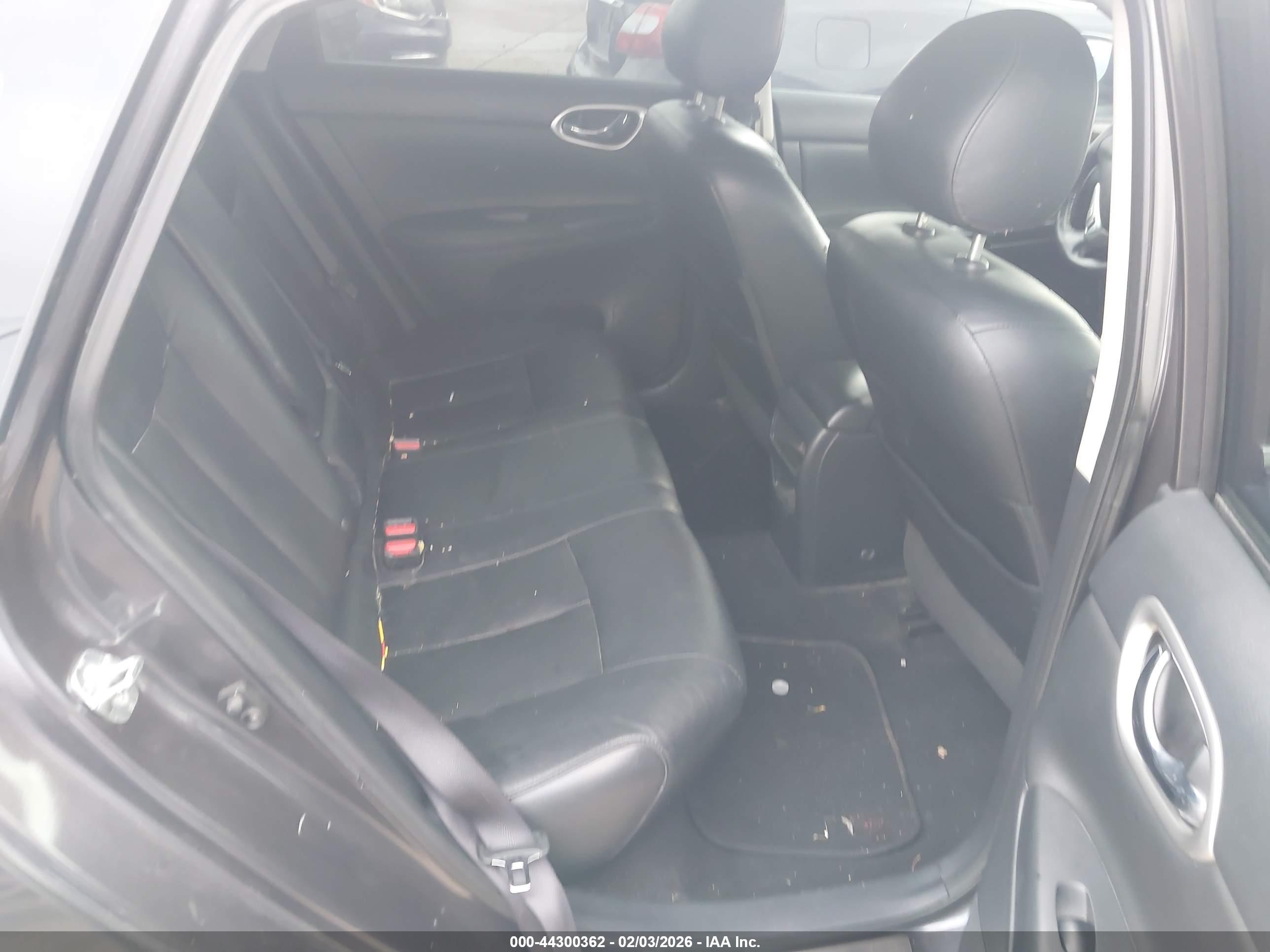 NISSAN SENTRA image 8