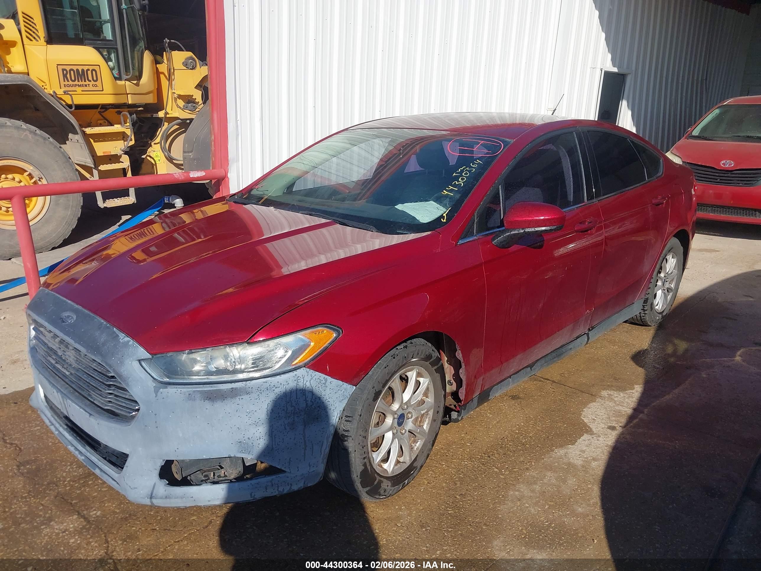 FORD FUSION image 2