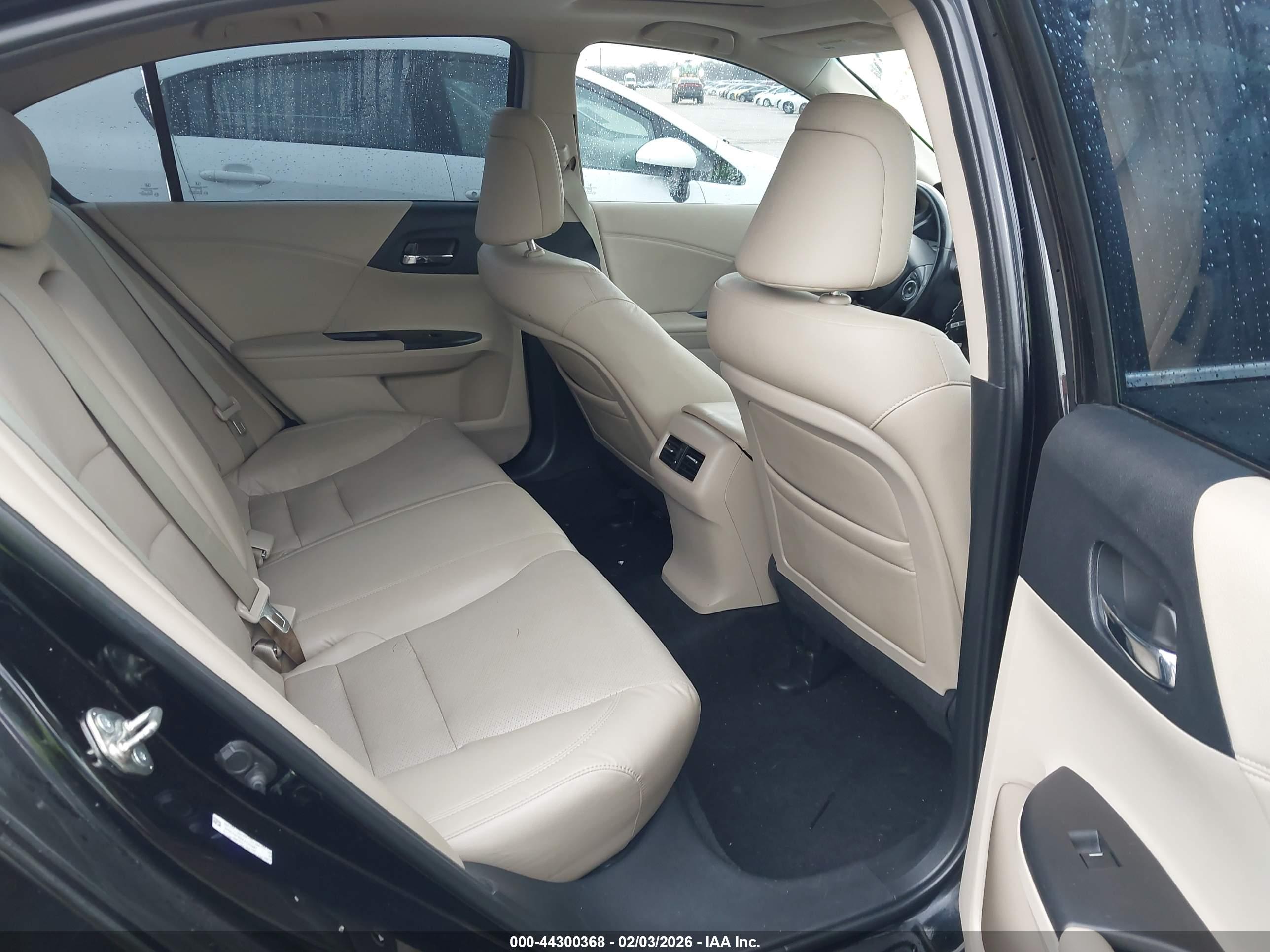 HONDA ACCORD image 8