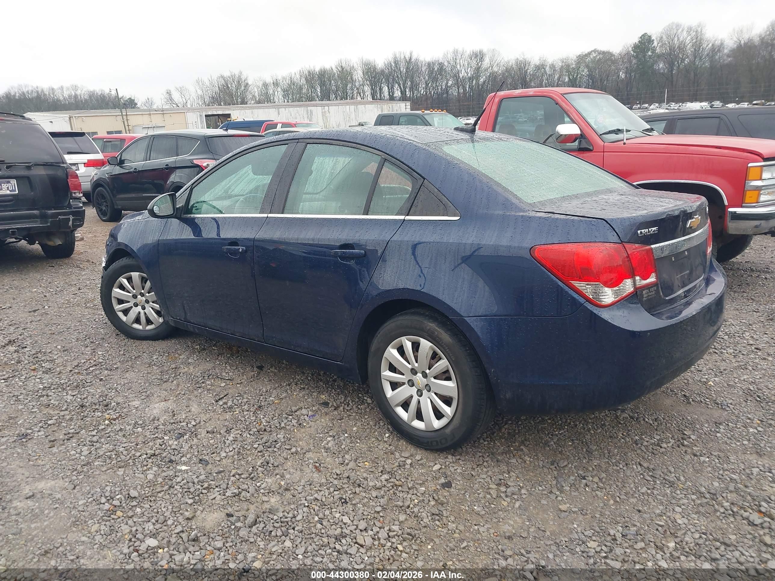 CHEVROLET CRUZE image 3