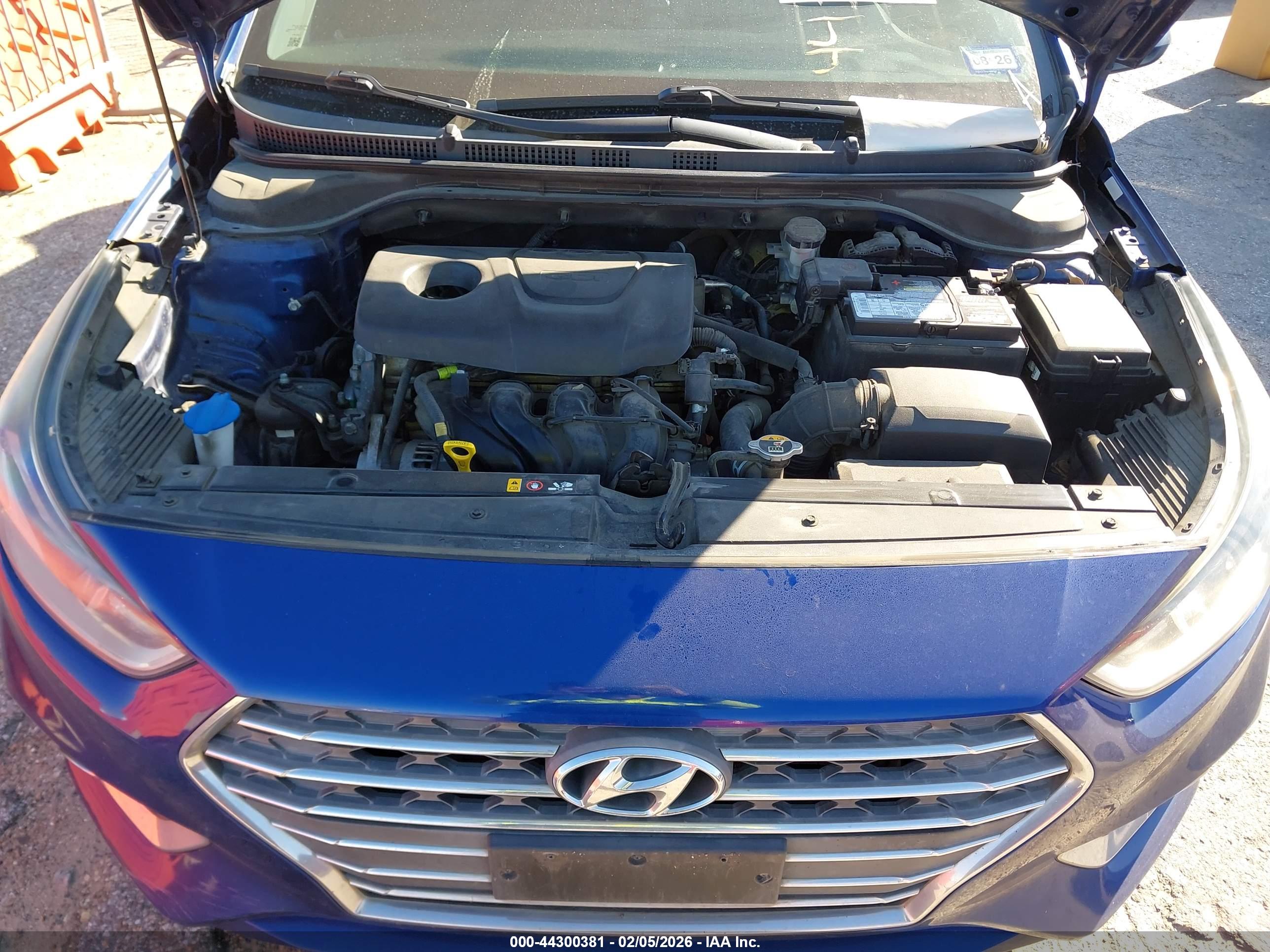 HYUNDAI ACCENT image 10