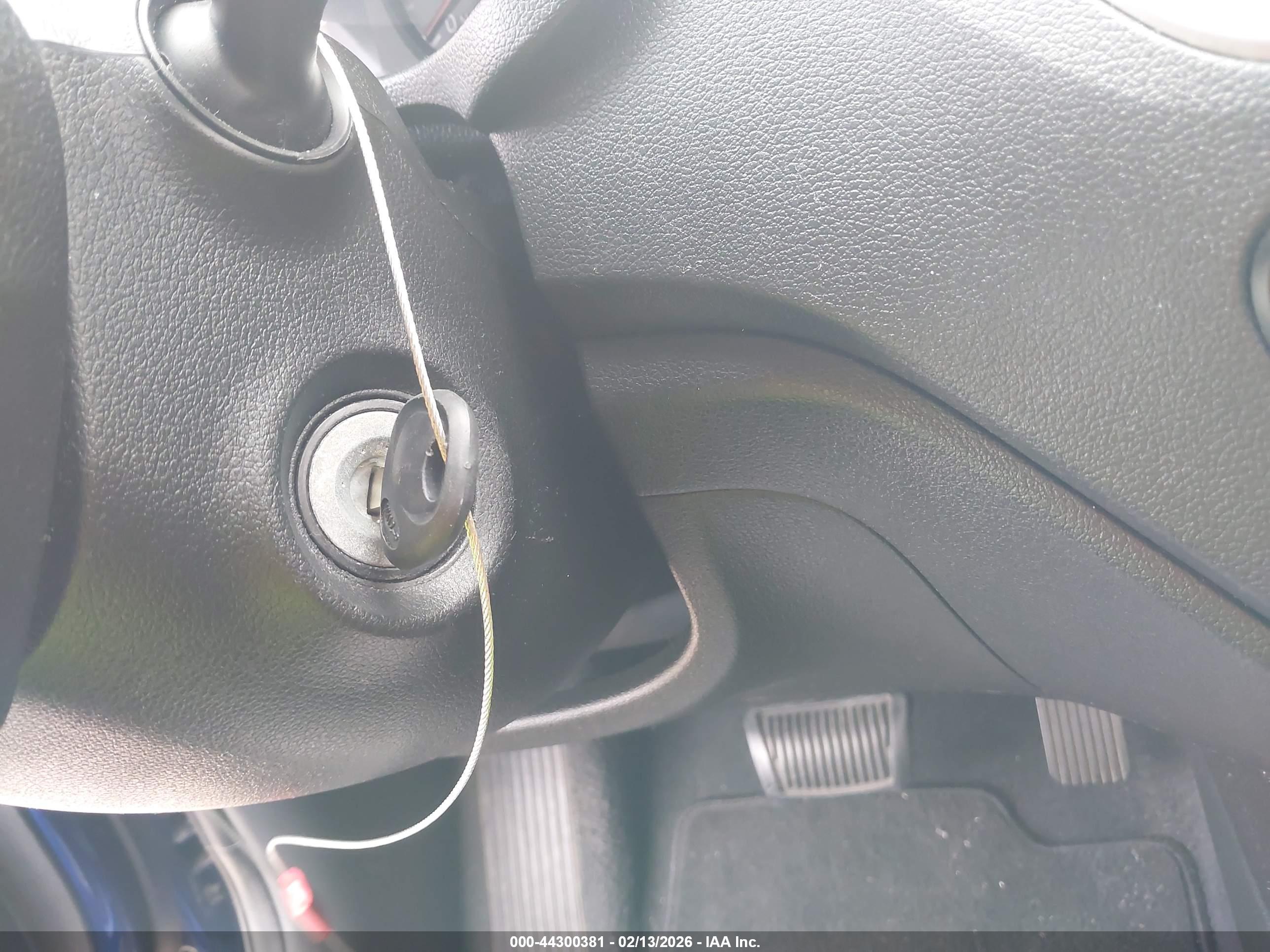 HYUNDAI ACCENT image 11