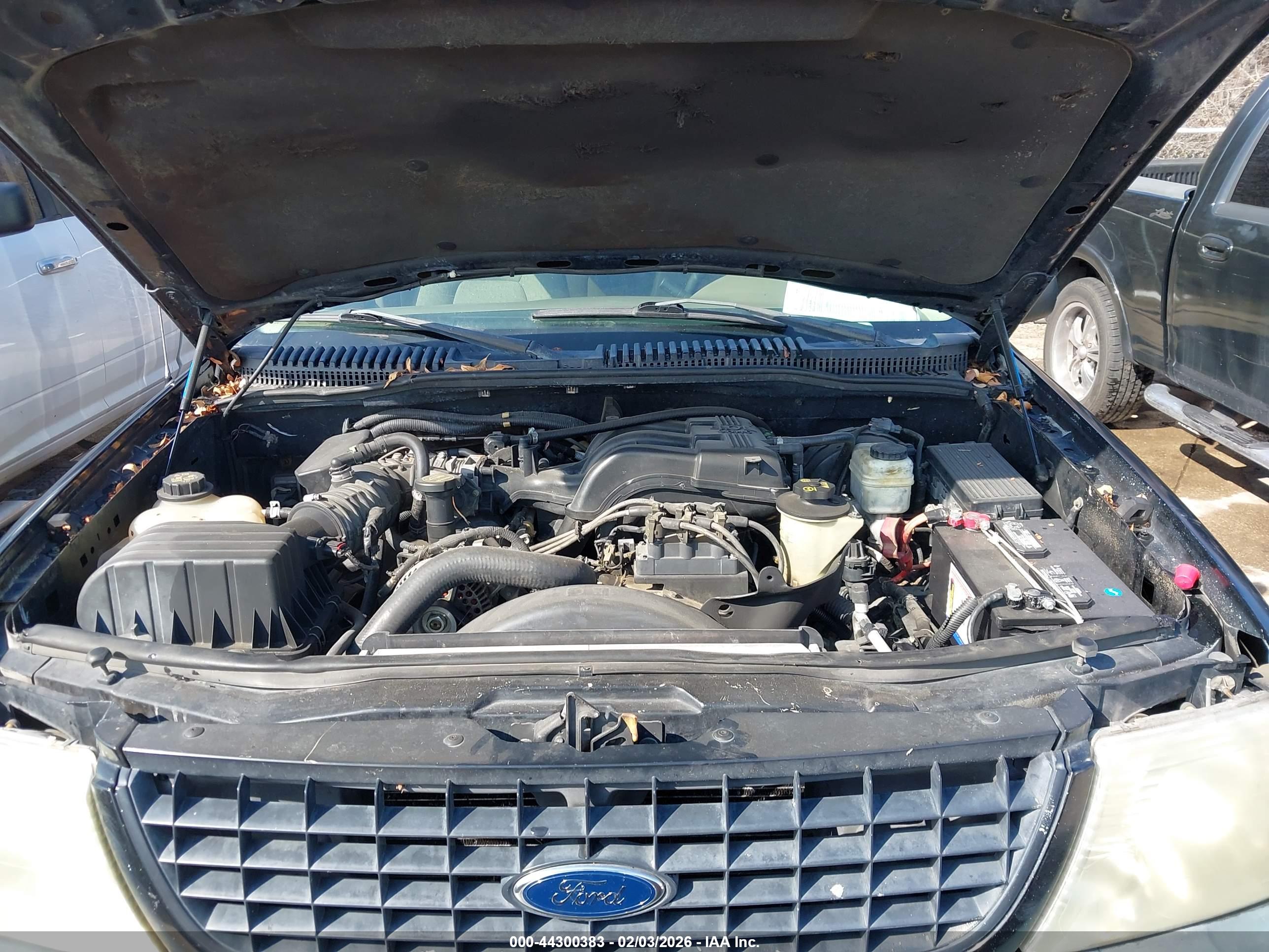 FORD EXPLORER image 10