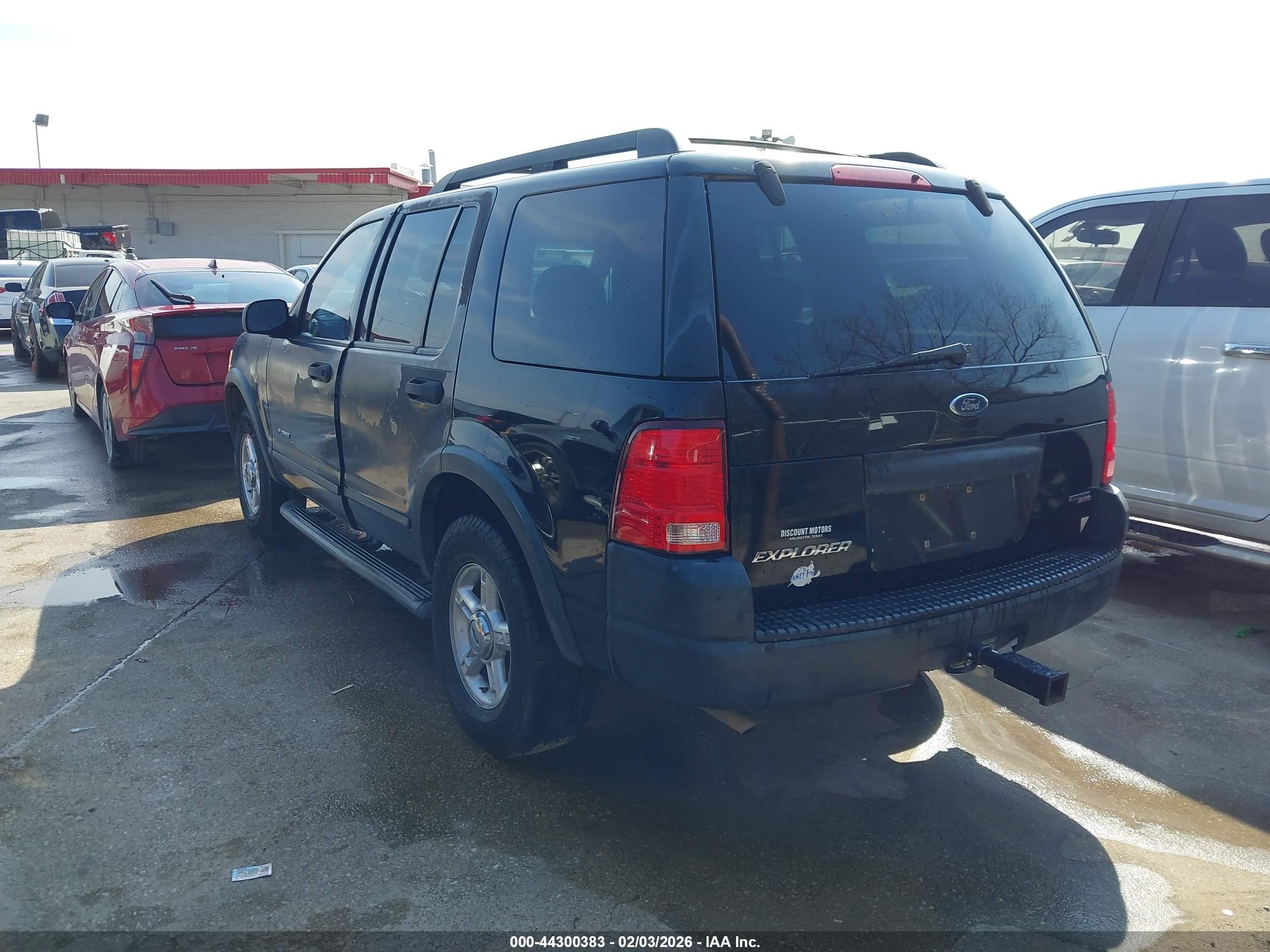 FORD EXPLORER image 3