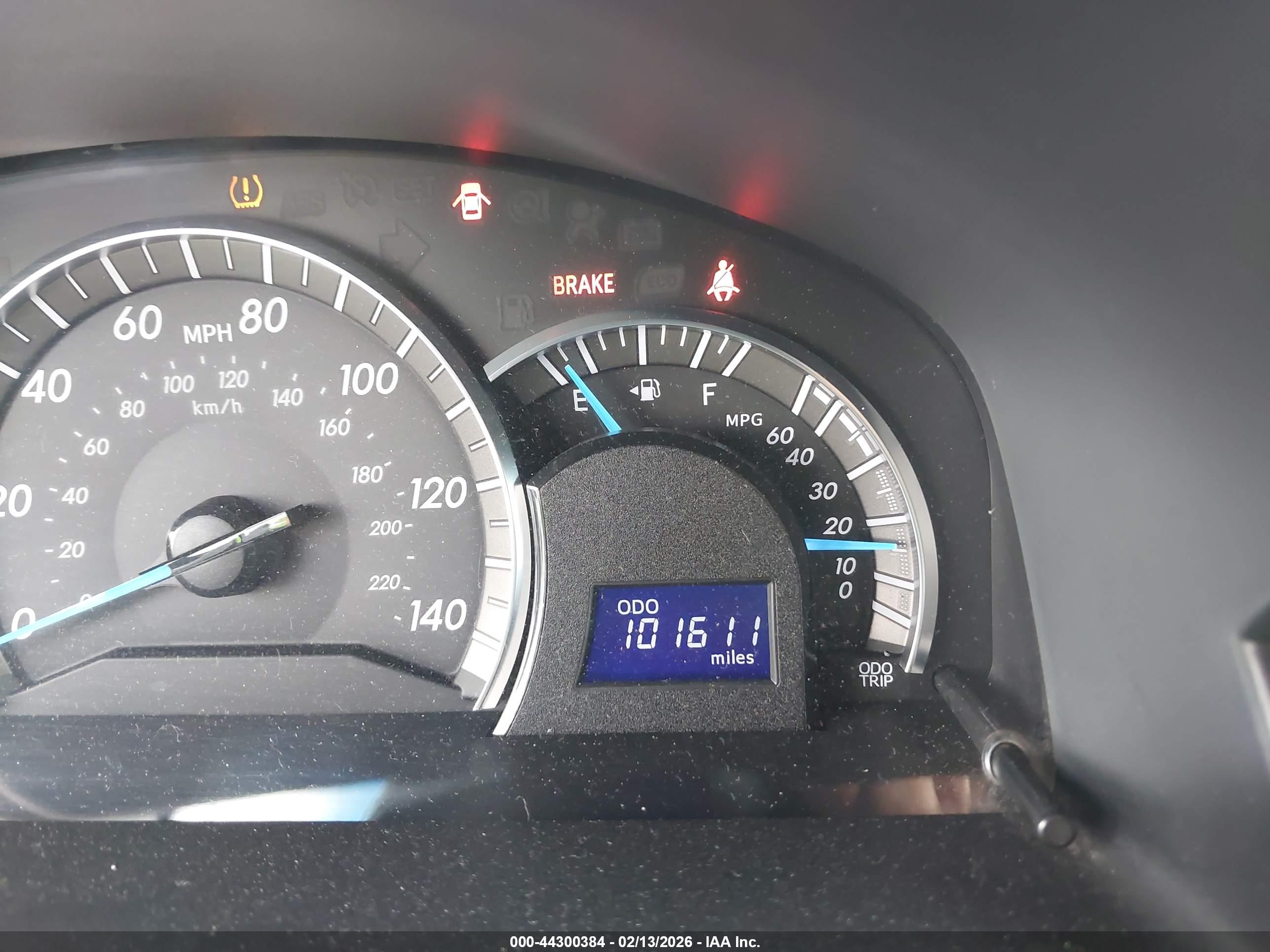 TOYOTA CAMRY image 7