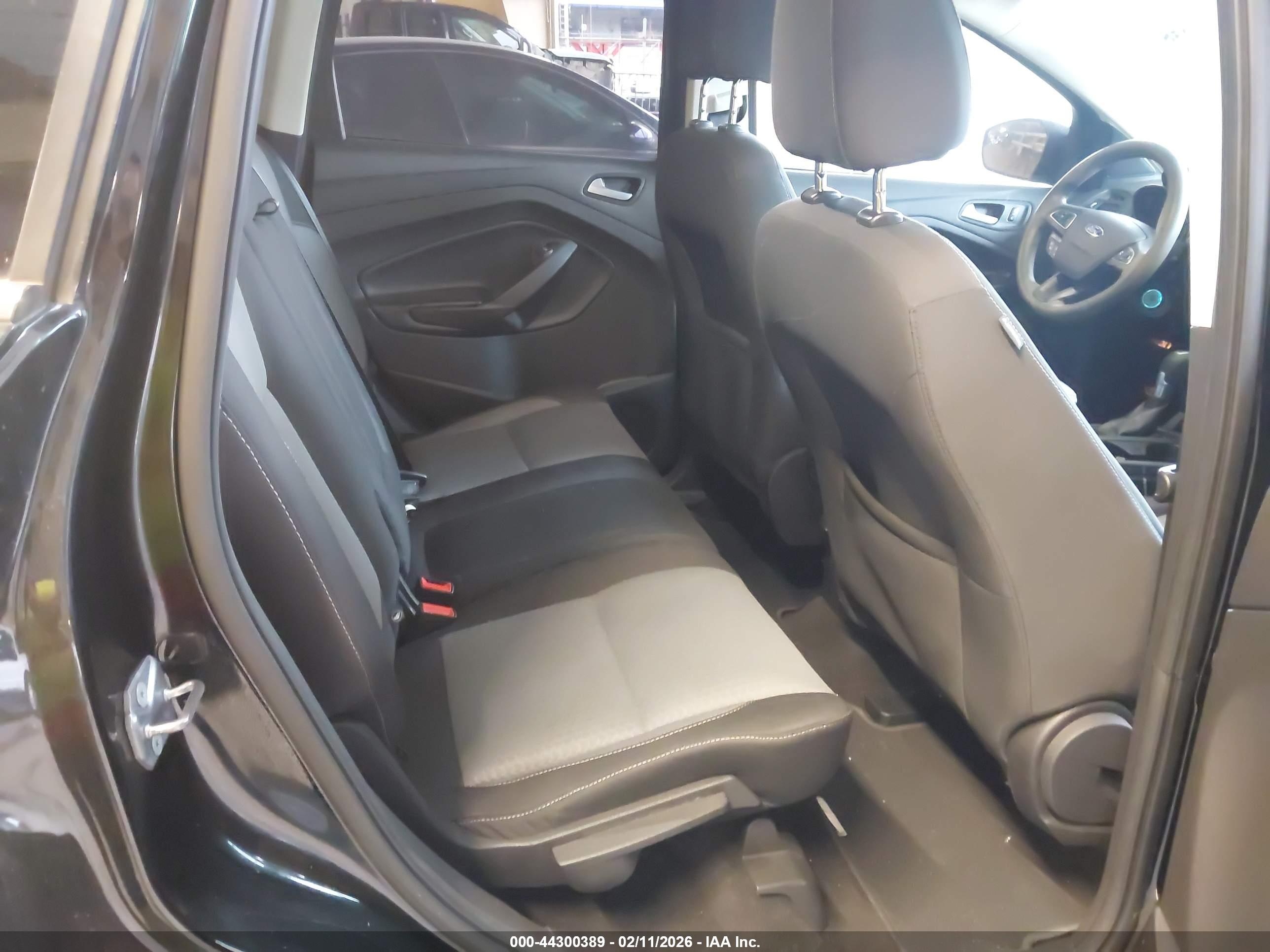 FORD ESCAPE image 8