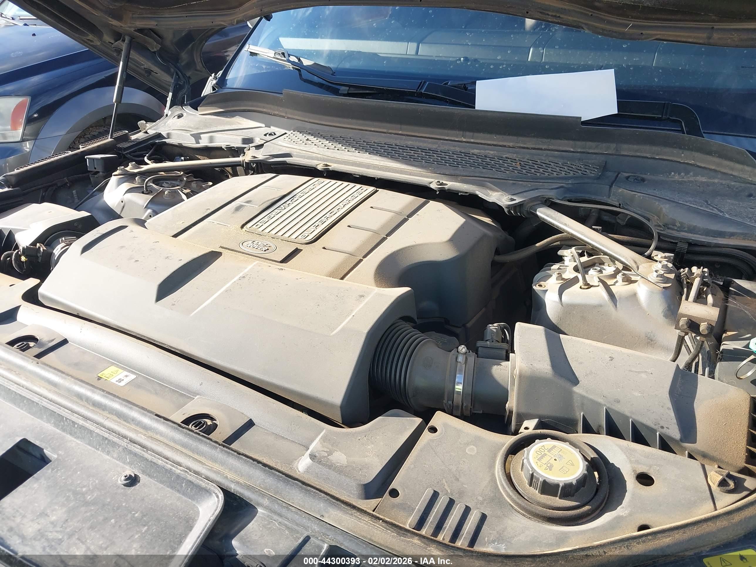 LAND ROVER image 10