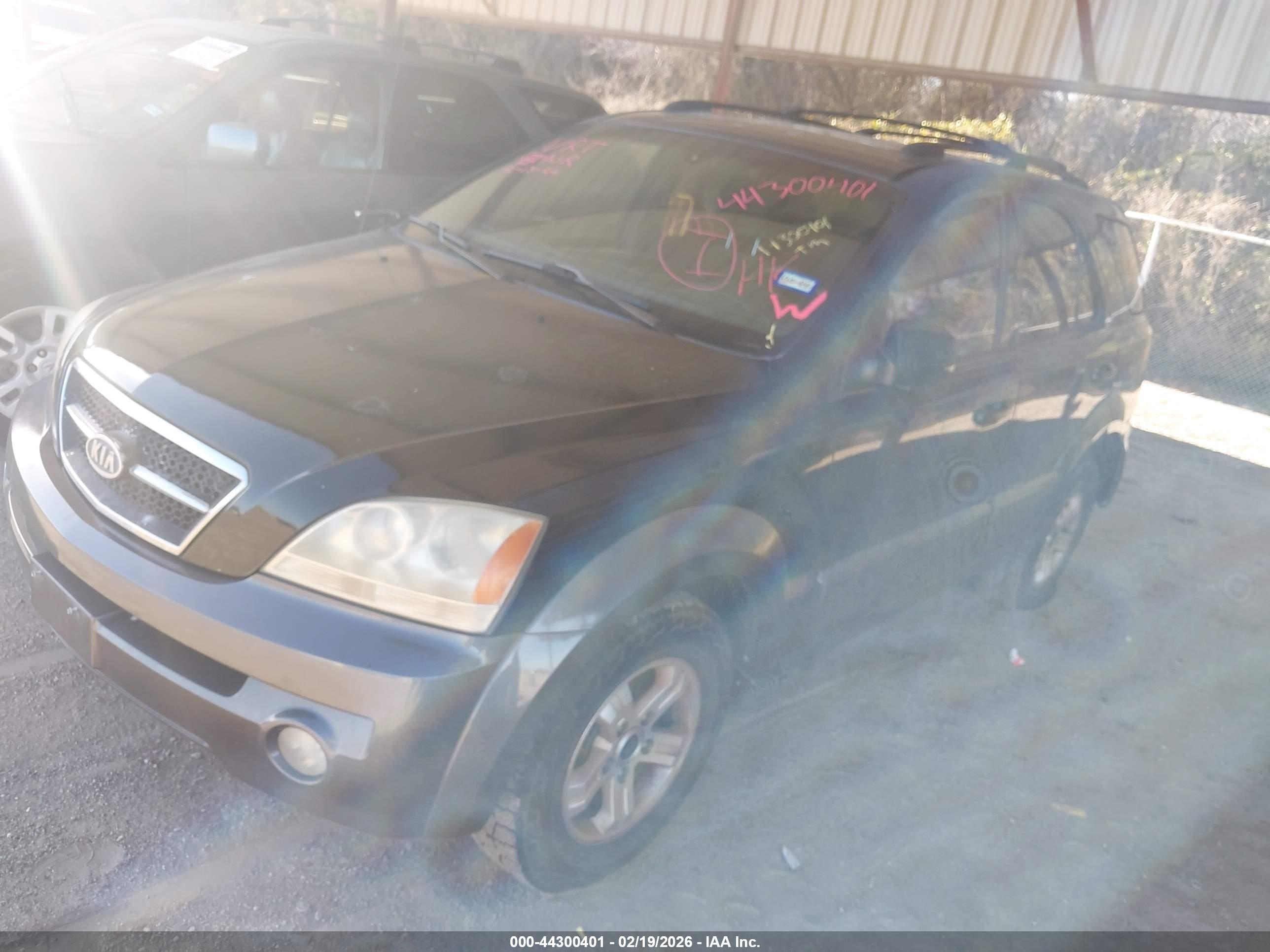 KIA SORENTO image 2