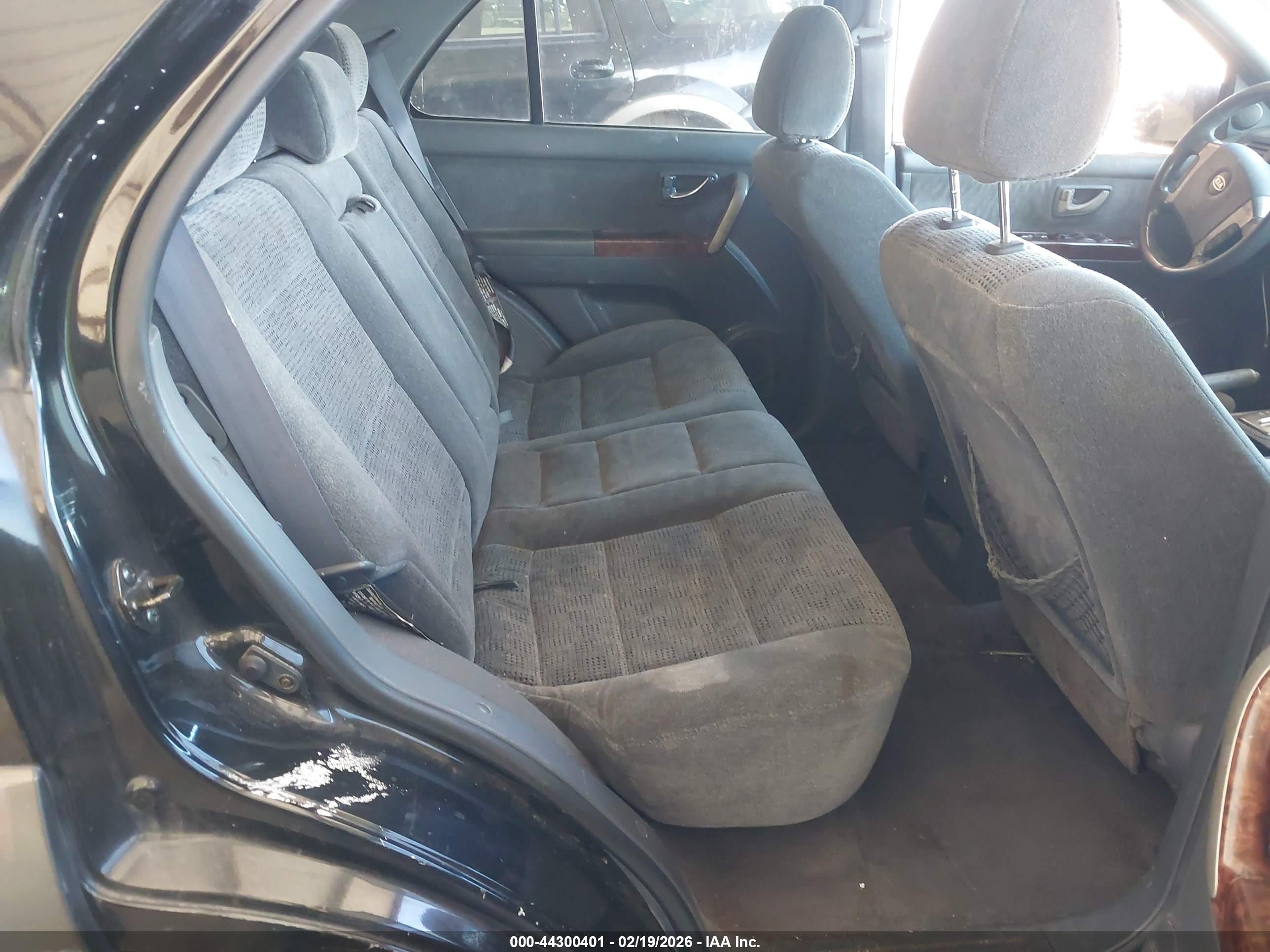 KIA SORENTO image 8