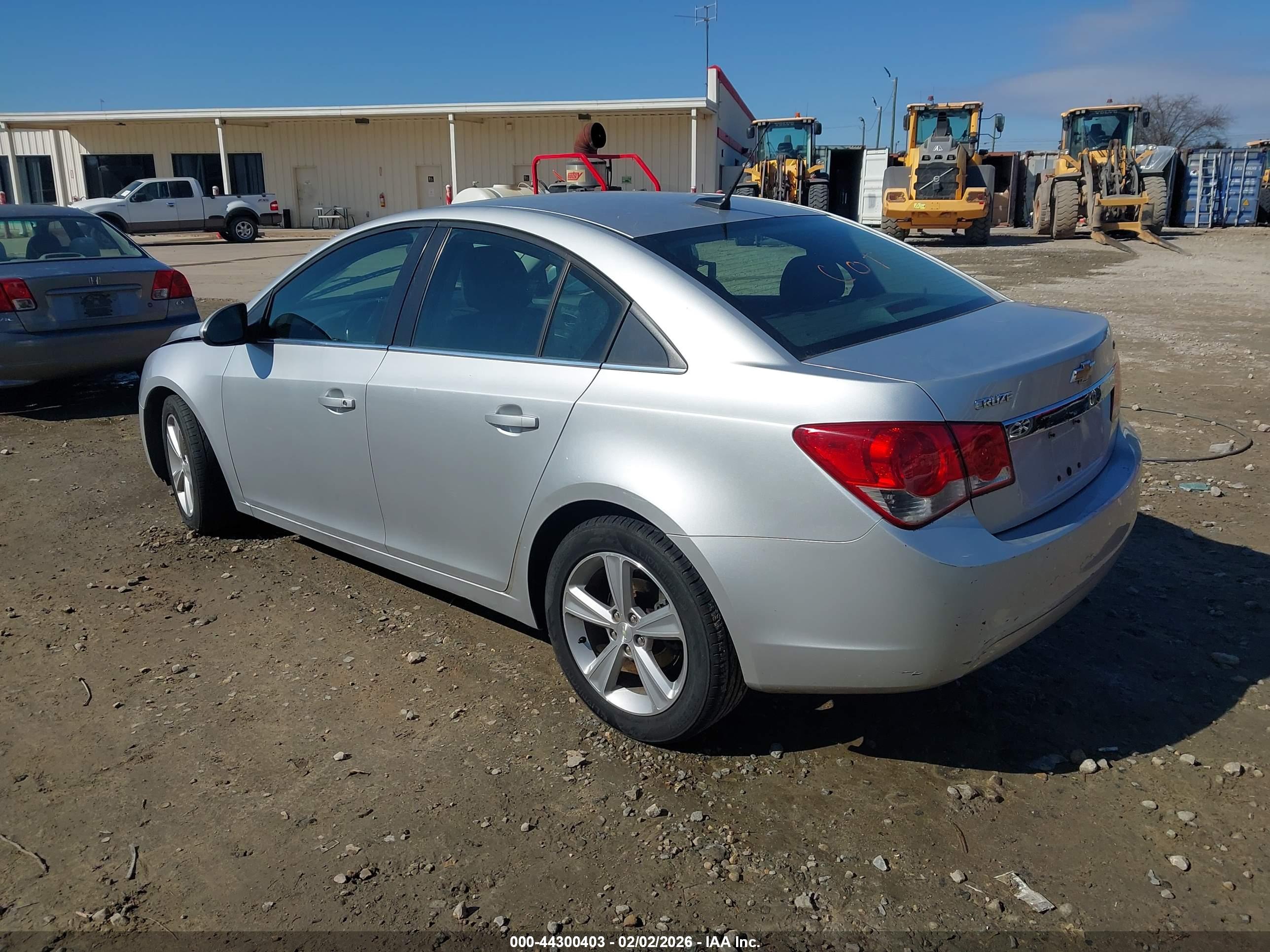 CHEVROLET CRUZE image 3