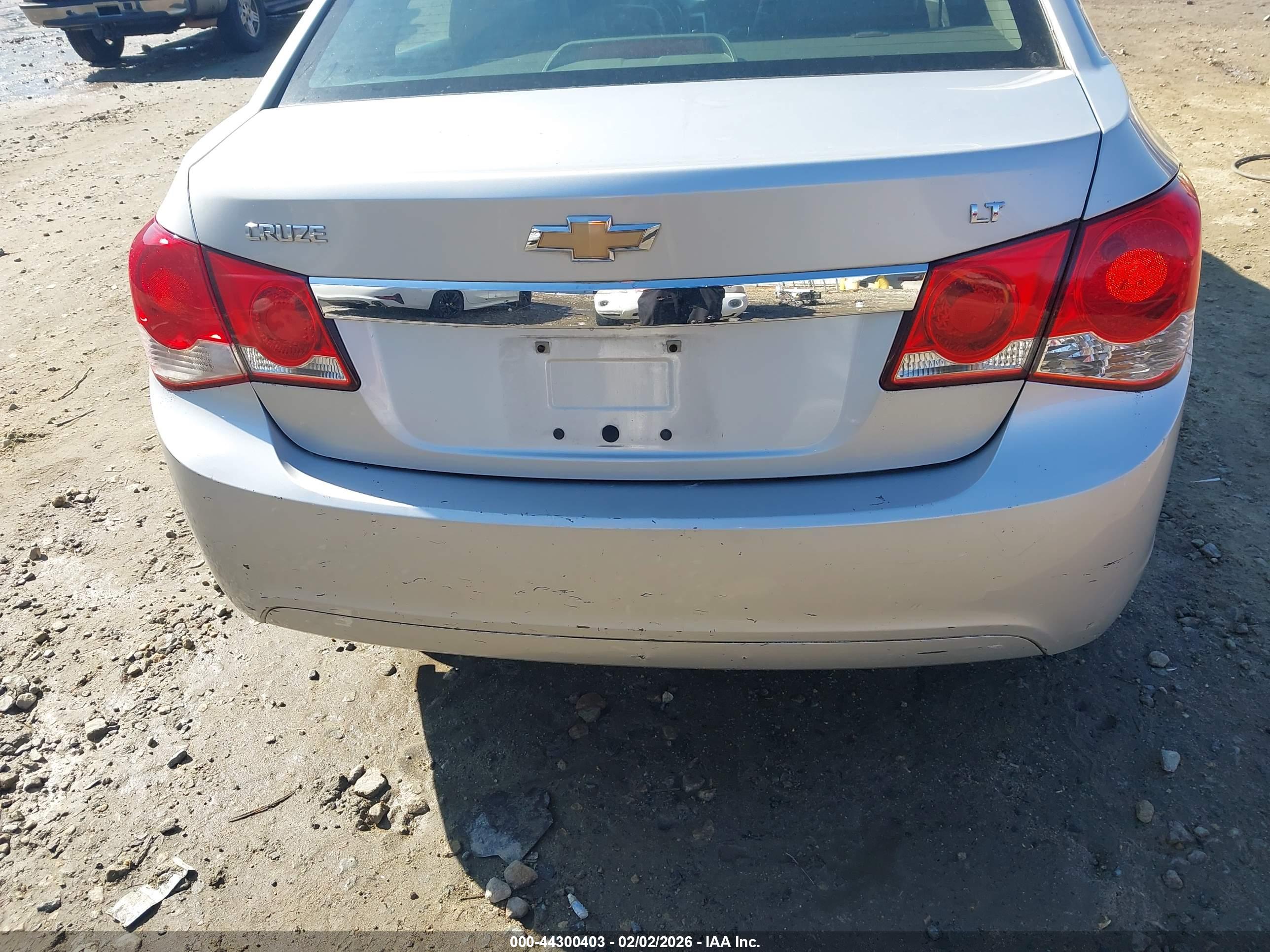 CHEVROLET CRUZE image 6