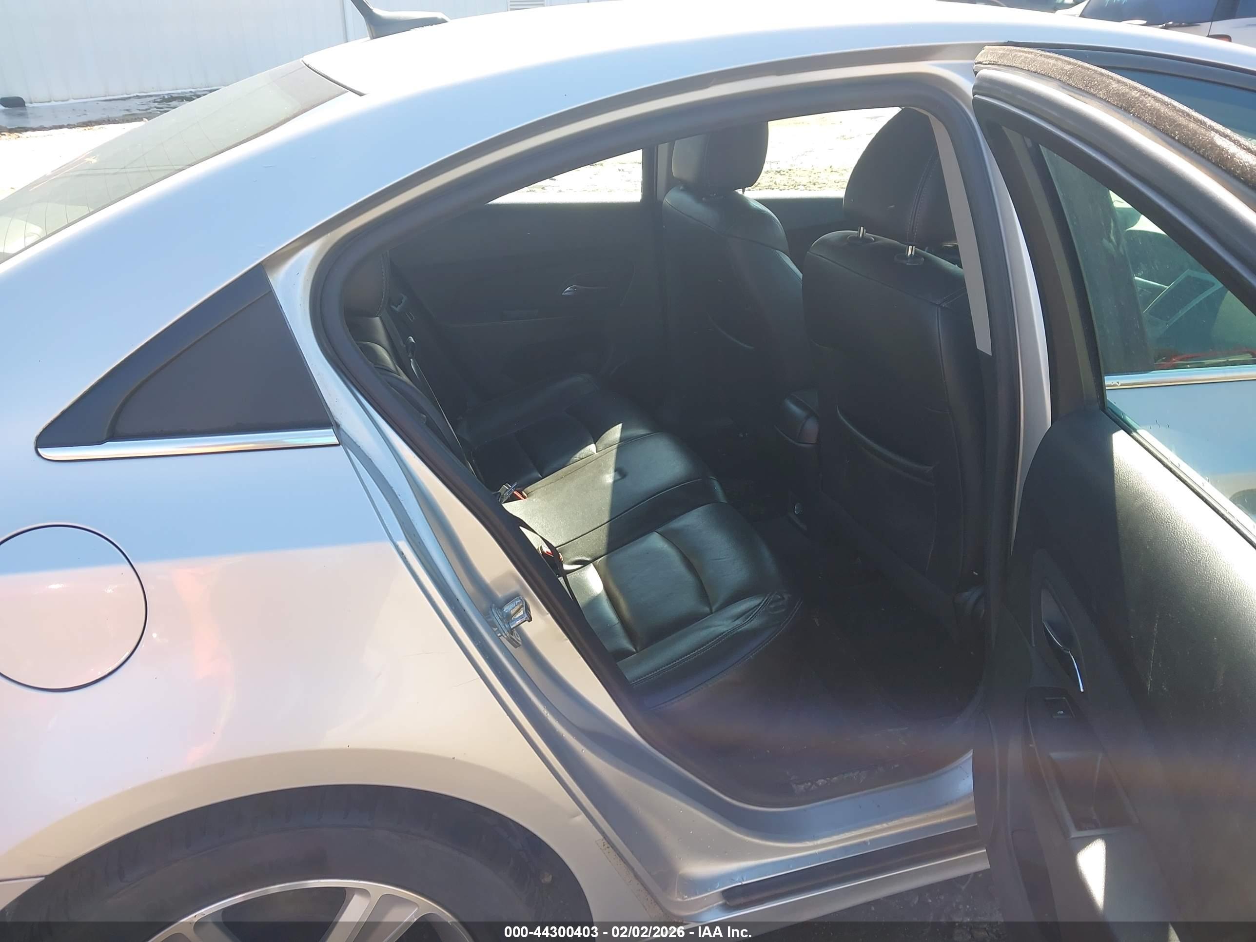 CHEVROLET CRUZE image 8