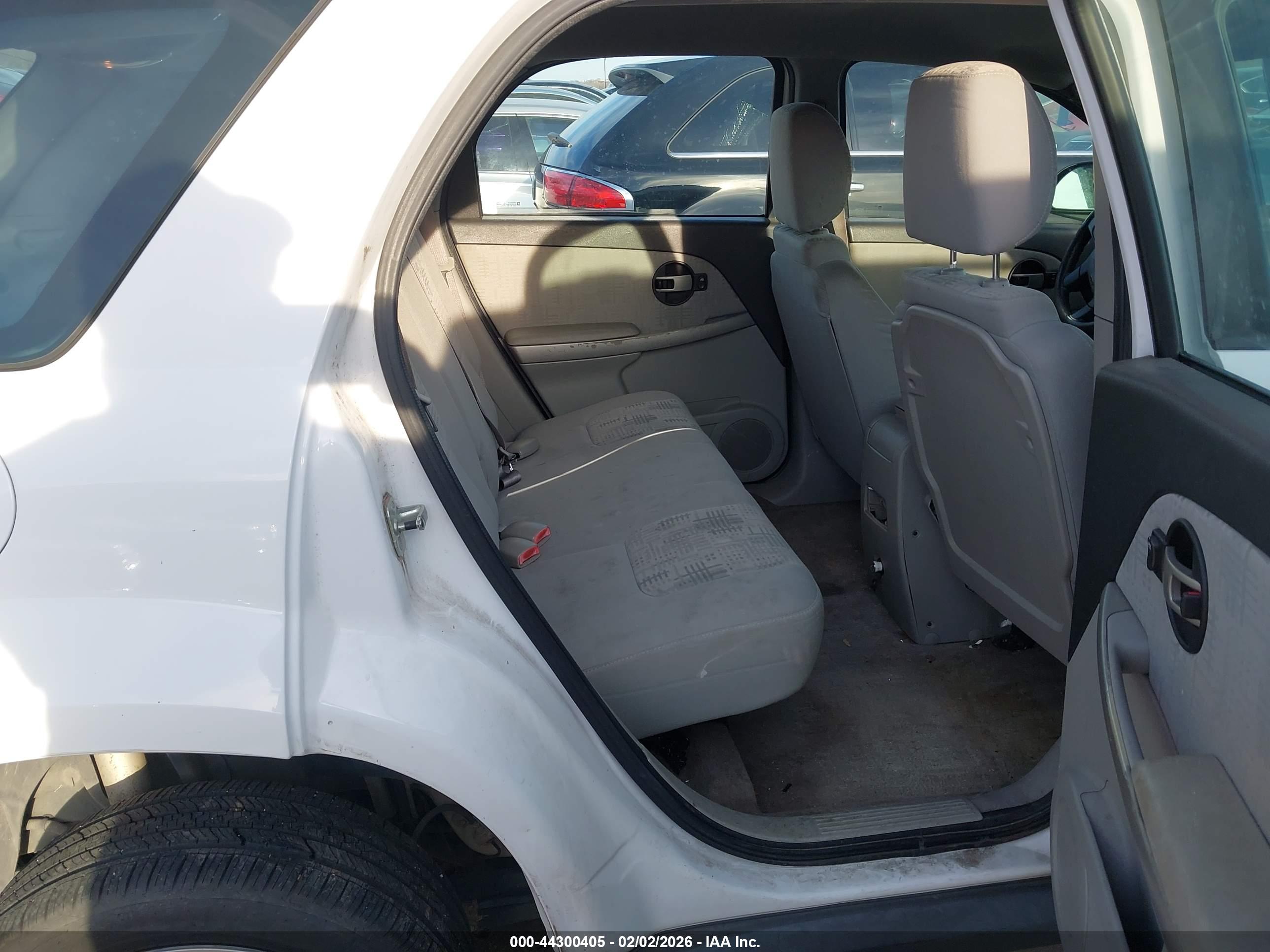 CHEVROLET EQUINOX image 8
