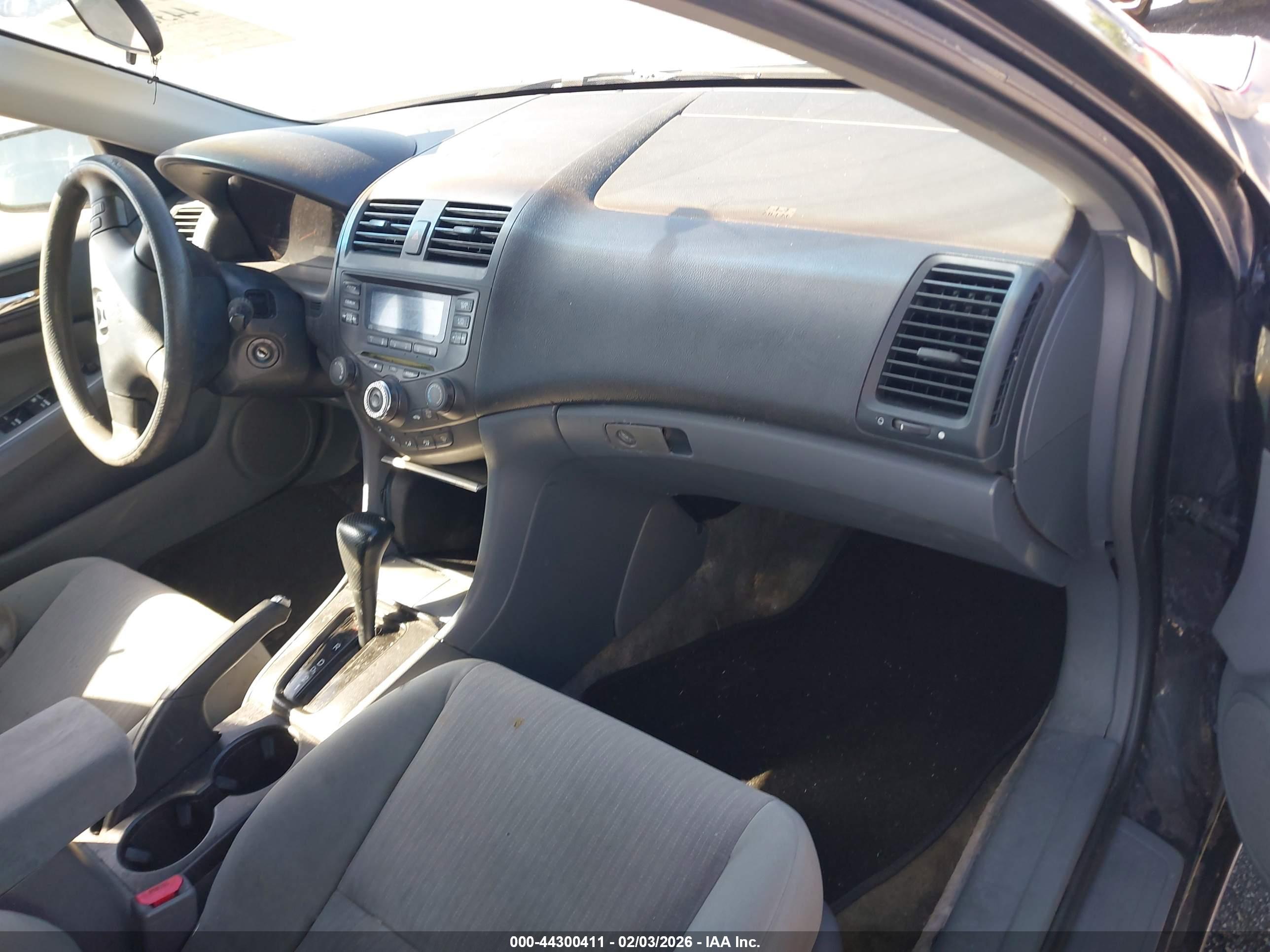 HONDA ACCORD image 5