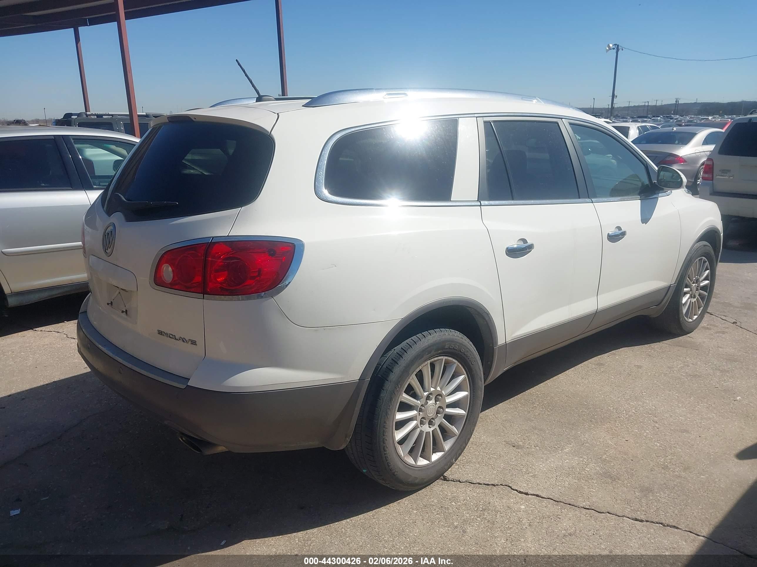BUICK ENCLAVE image 4