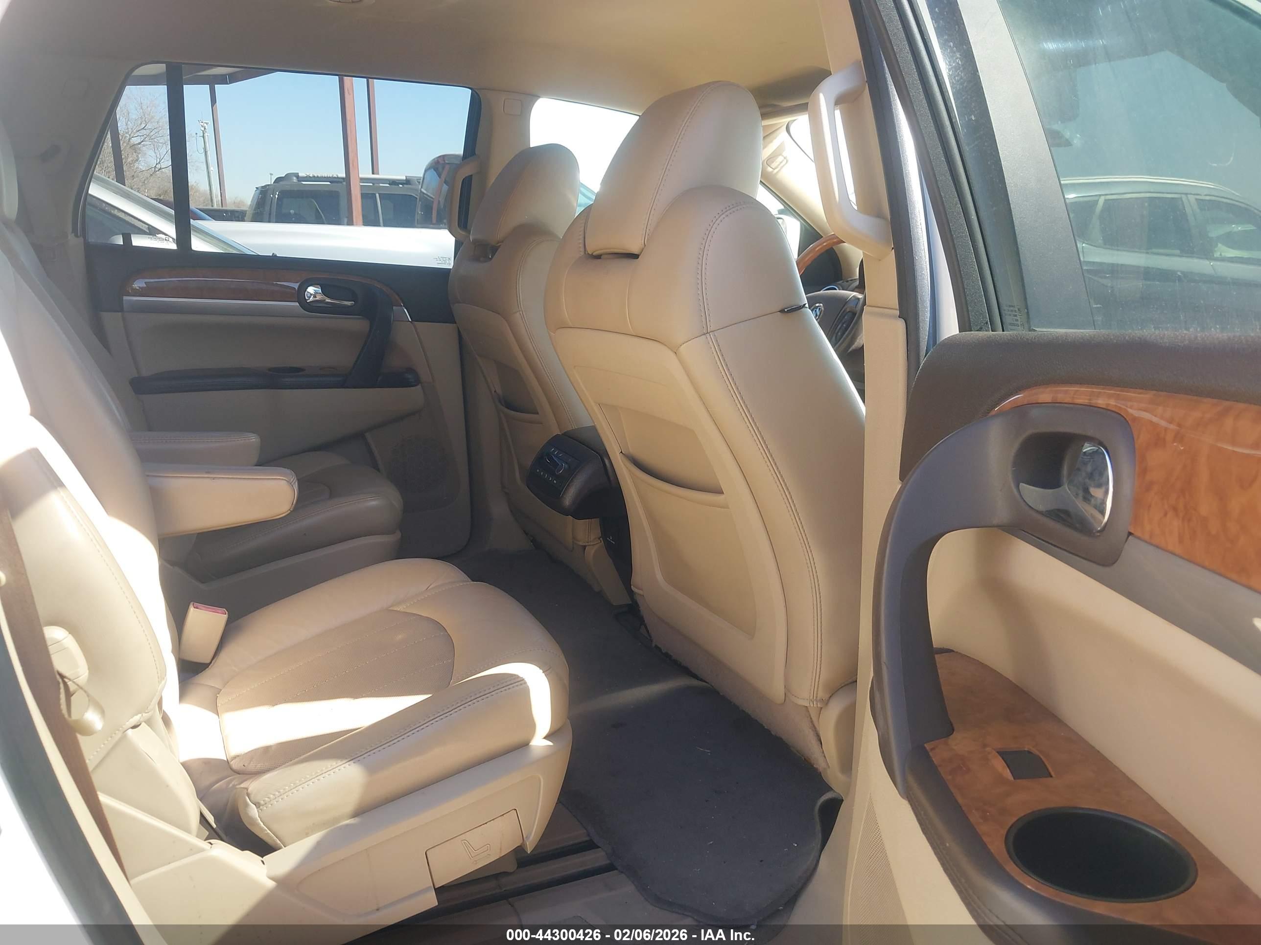 BUICK ENCLAVE image 8