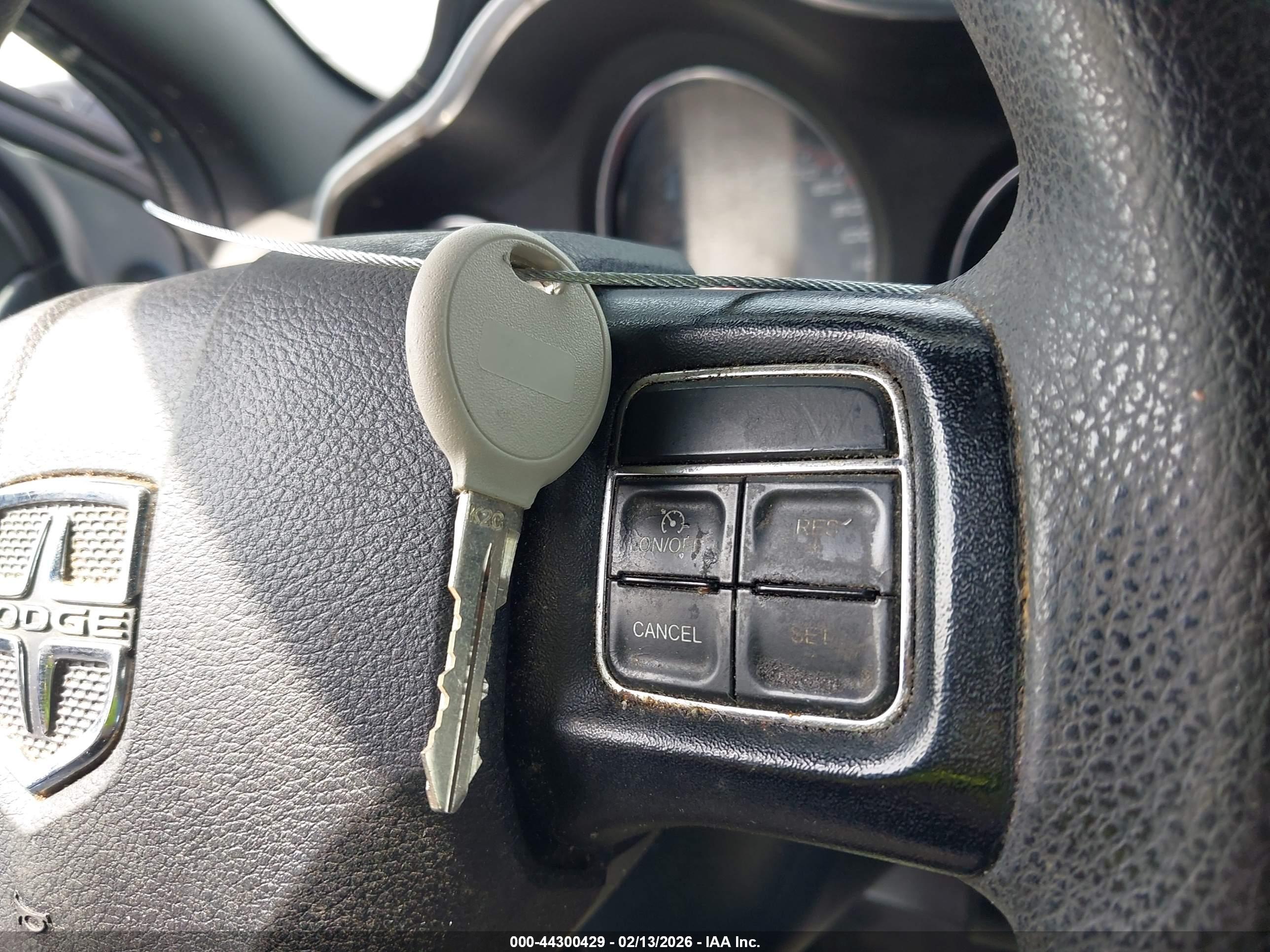 DODGE AVENGER image 11