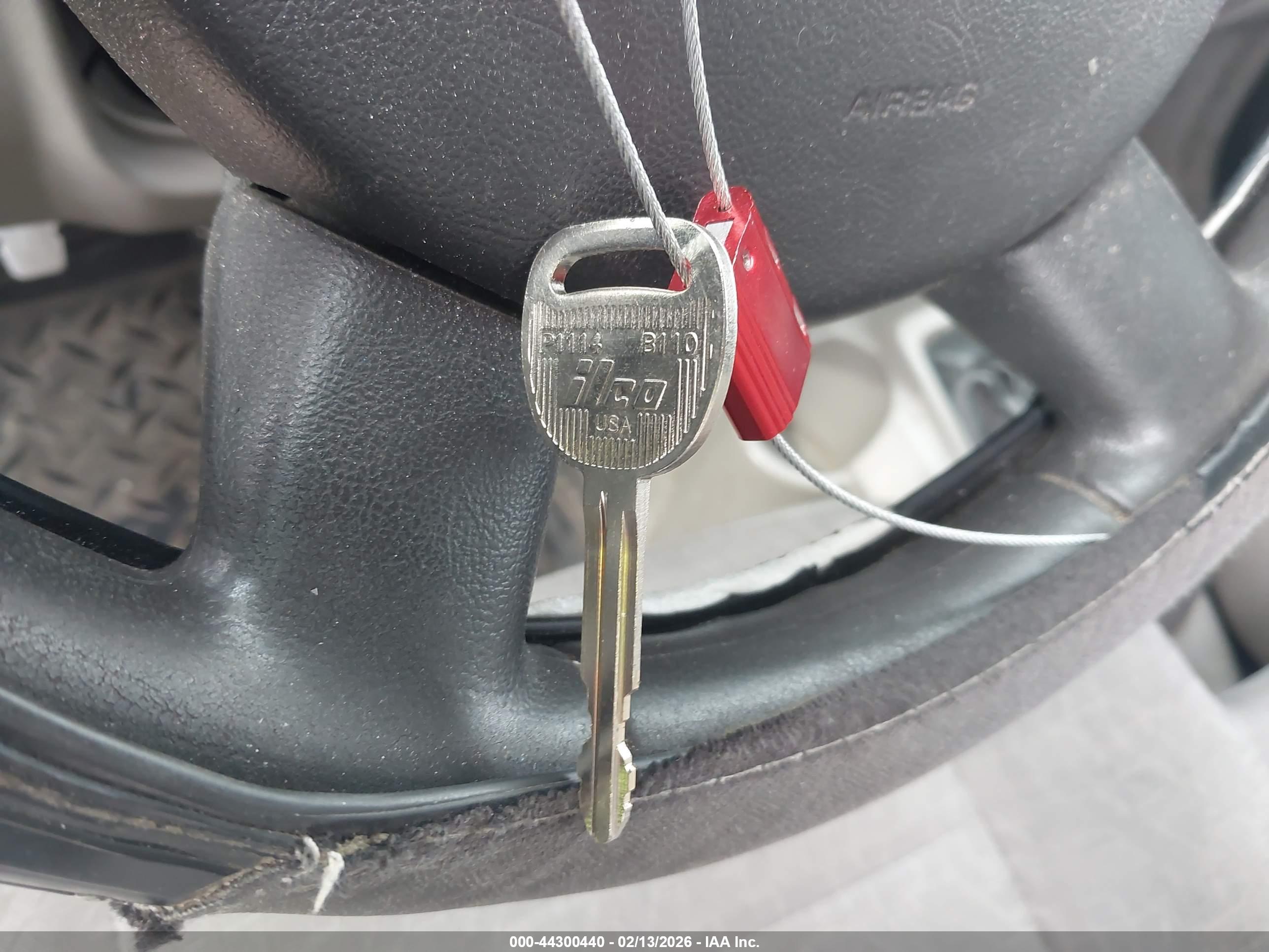 CHEVROLET COLORADO image 11