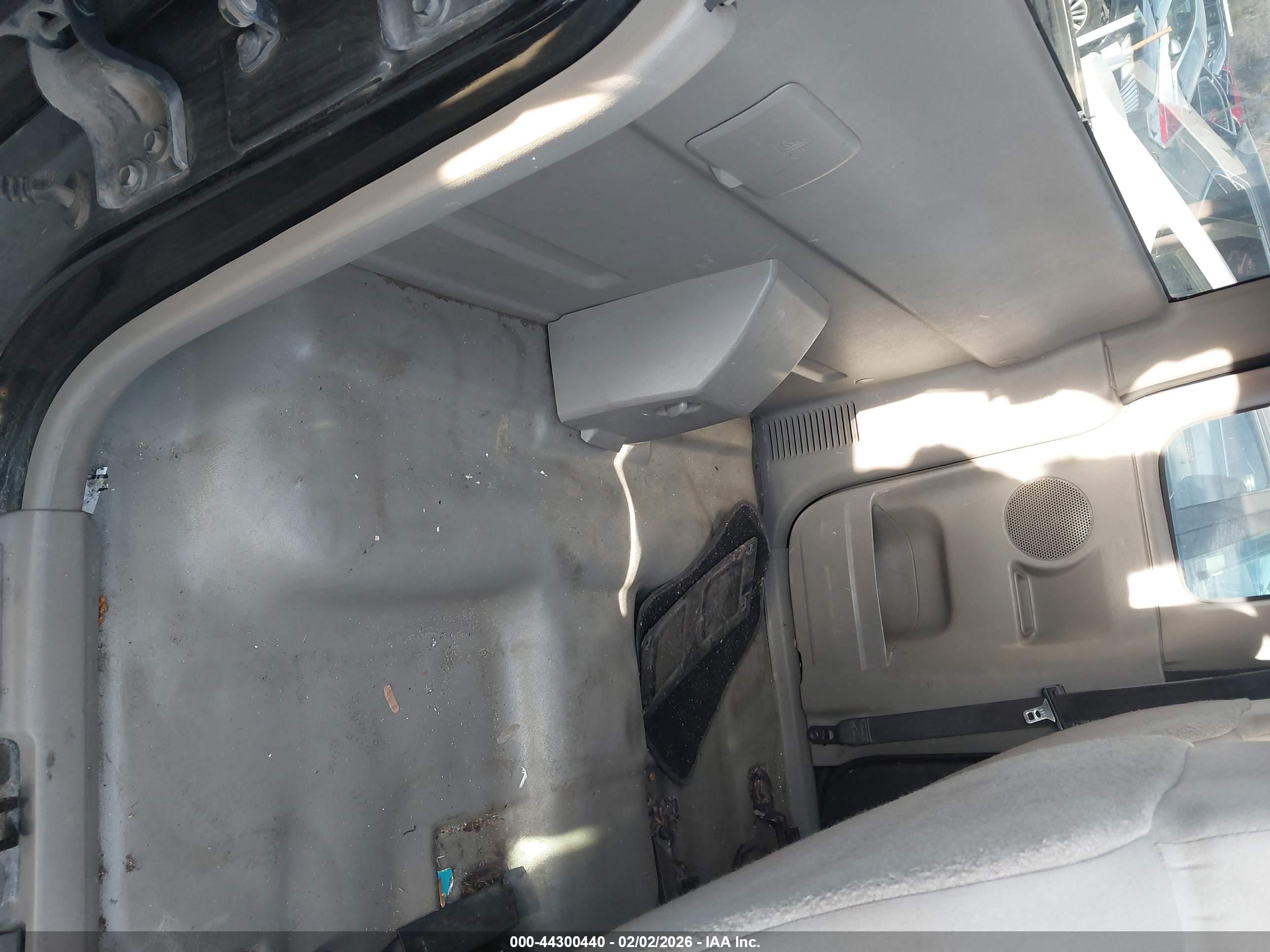 CHEVROLET COLORADO image 8